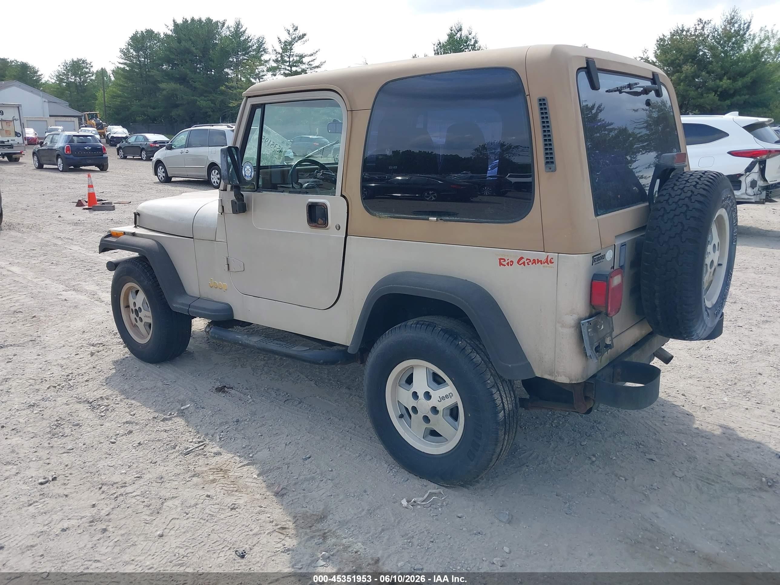 1995 Jeep Wrangler / Yj S/rio Grande Желто-коричневый vin: 1J4FY19P3SP286309