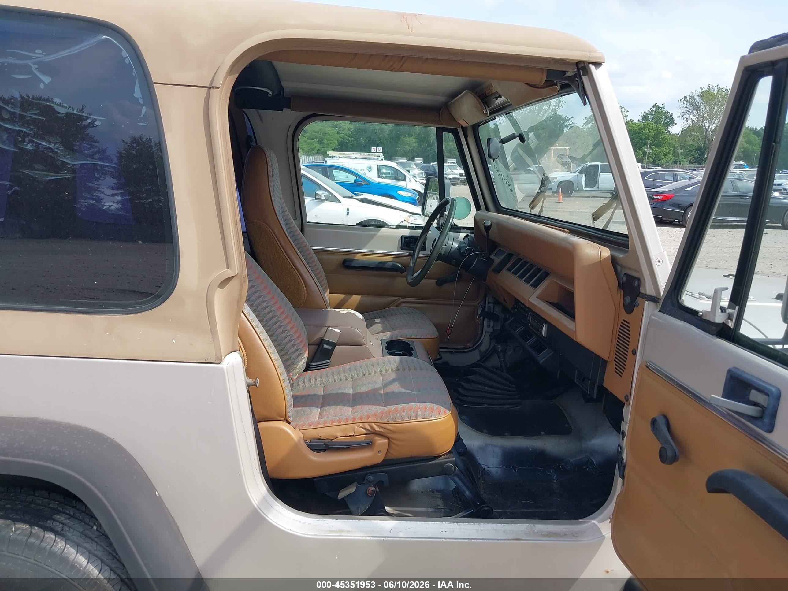 1995 Jeep Wrangler / Yj S/rio Grande Желто-коричневый vin: 1J4FY19P3SP286309