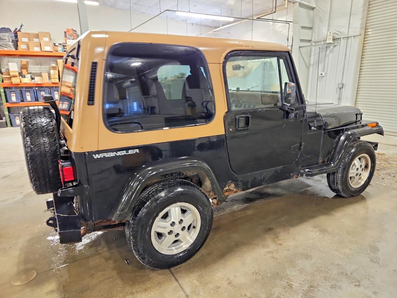 1995 Jeep Wrangler / Yj S Черный vin: 1J4FY19P4SP236891