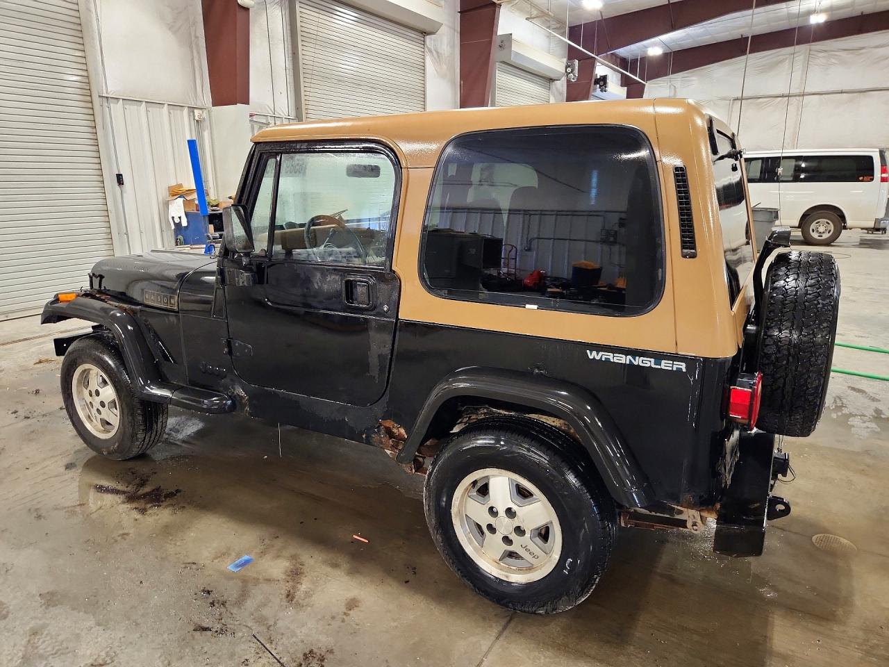 1995 Jeep Wrangler / Yj S Черный vin: 1J4FY19P4SP236891