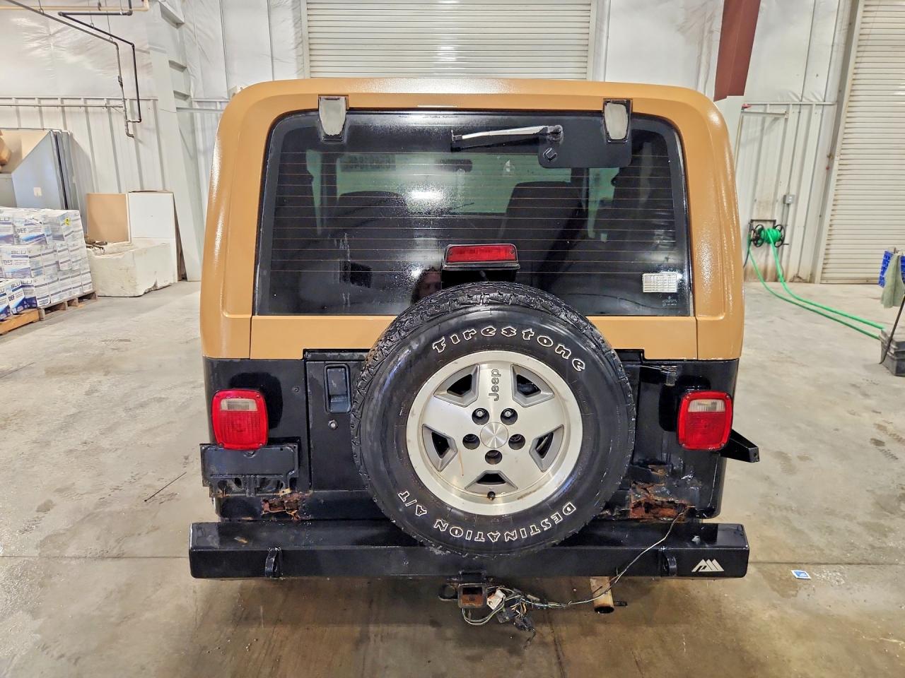 1995 Jeep Wrangler / Yj S Черный vin: 1J4FY19P4SP236891