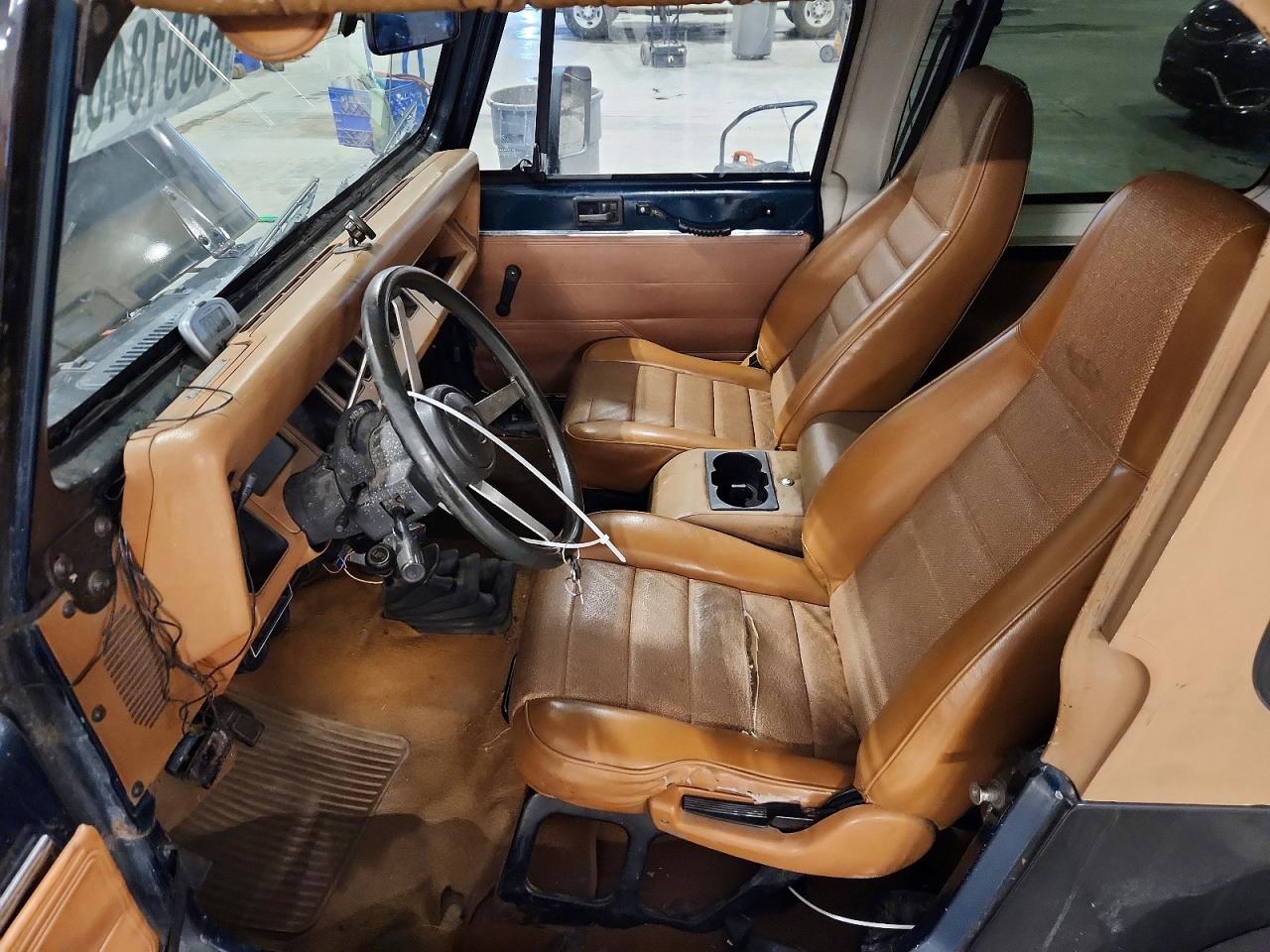 1995 Jeep Wrangler / Yj S Черный vin: 1J4FY19P4SP236891