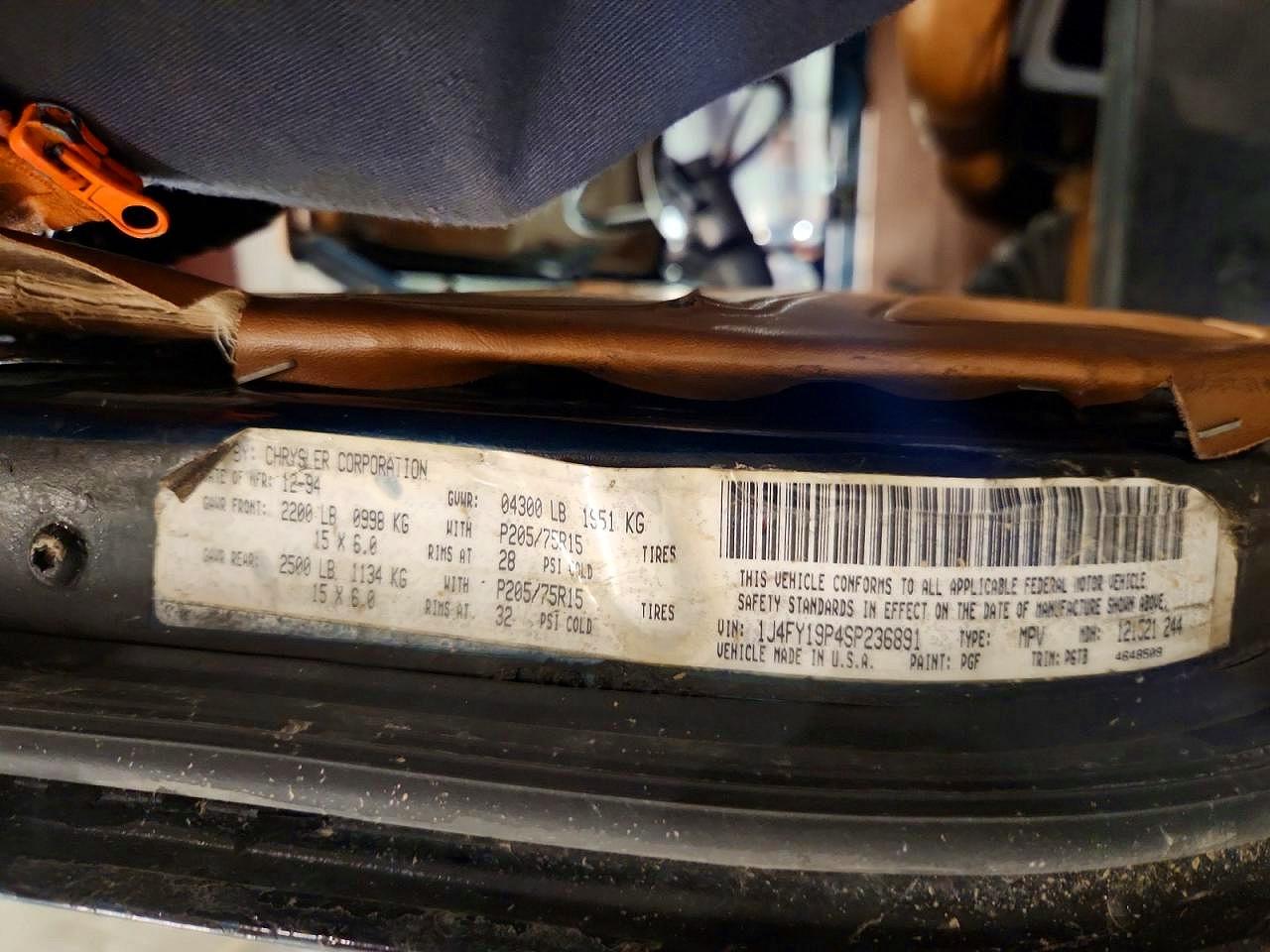 1995 Jeep Wrangler / Yj S Черный vin: 1J4FY19P4SP236891