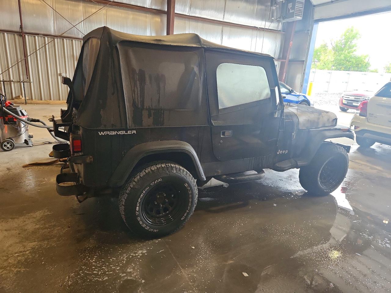 1995 Jeep Wrangler / Yj S Black vin: 1J4FY19P5SP243333