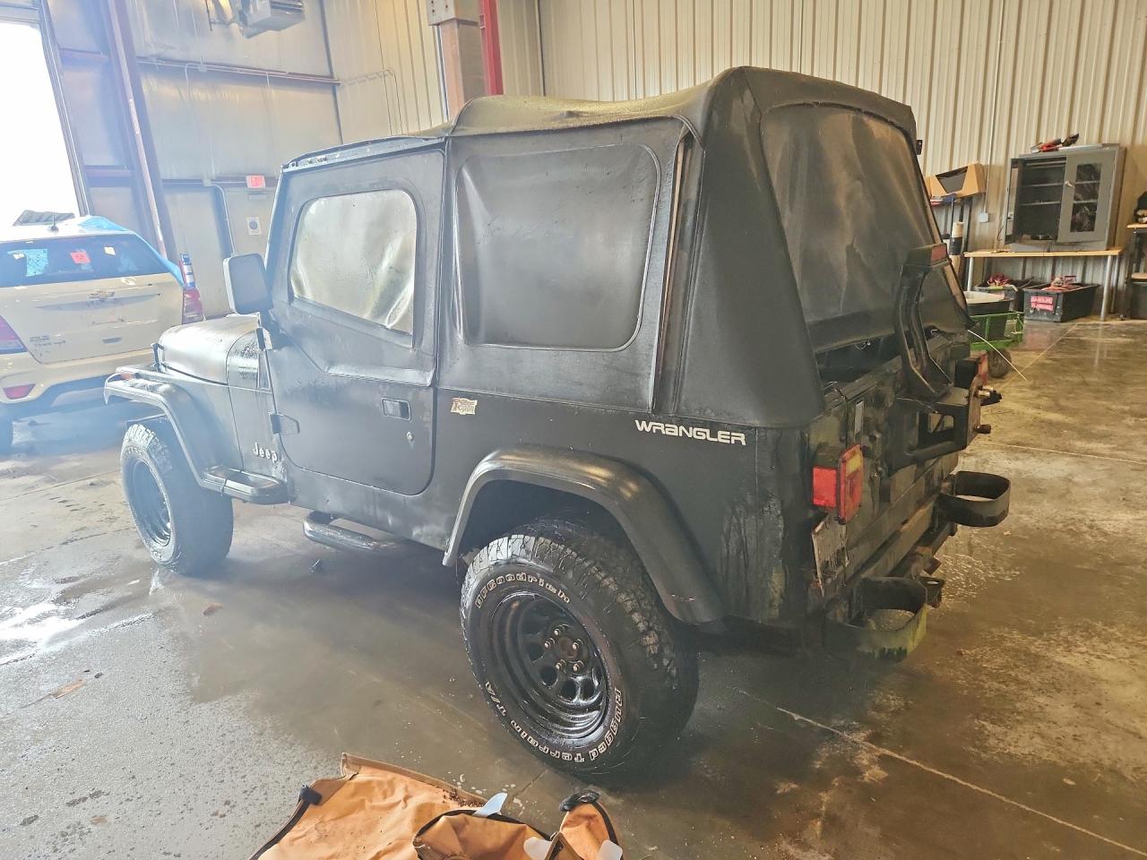 1995 Jeep Wrangler / Yj S Black vin: 1J4FY19P5SP243333
