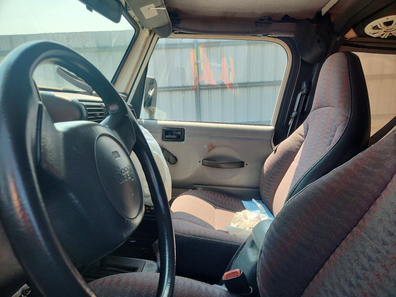 1997 Jeep Wrangler / Tj Sport White vin: 1J4FY19S0VP453928