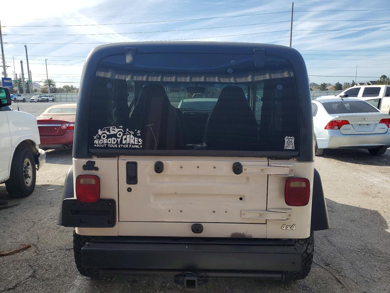1998 Jeep Wrangler / Tj Sport Белый vin: 1J4FY19S0WP735519