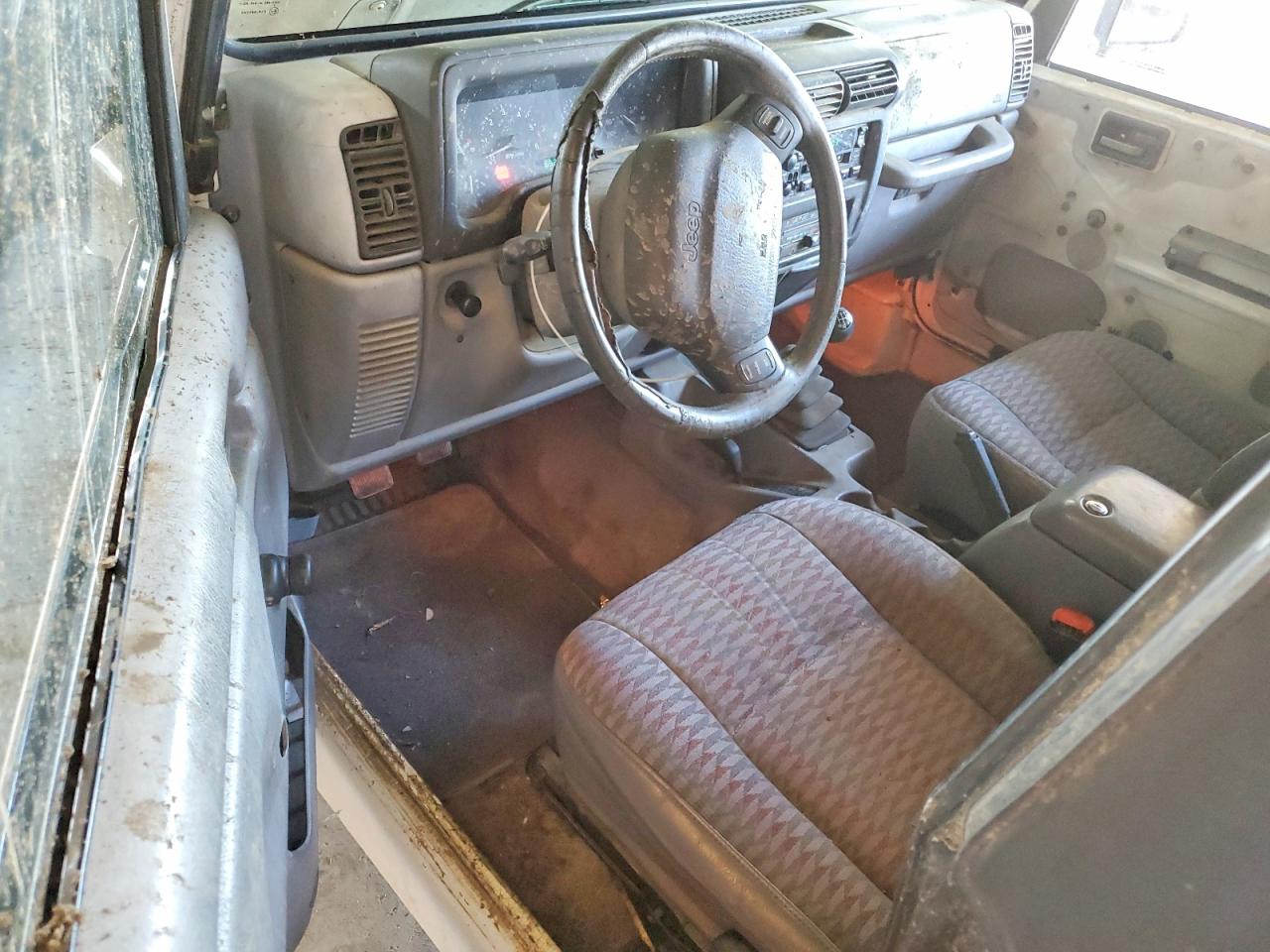 1998 Jeep Wrangler / Tj Sport White vin: 1J4FY19S0WP790729