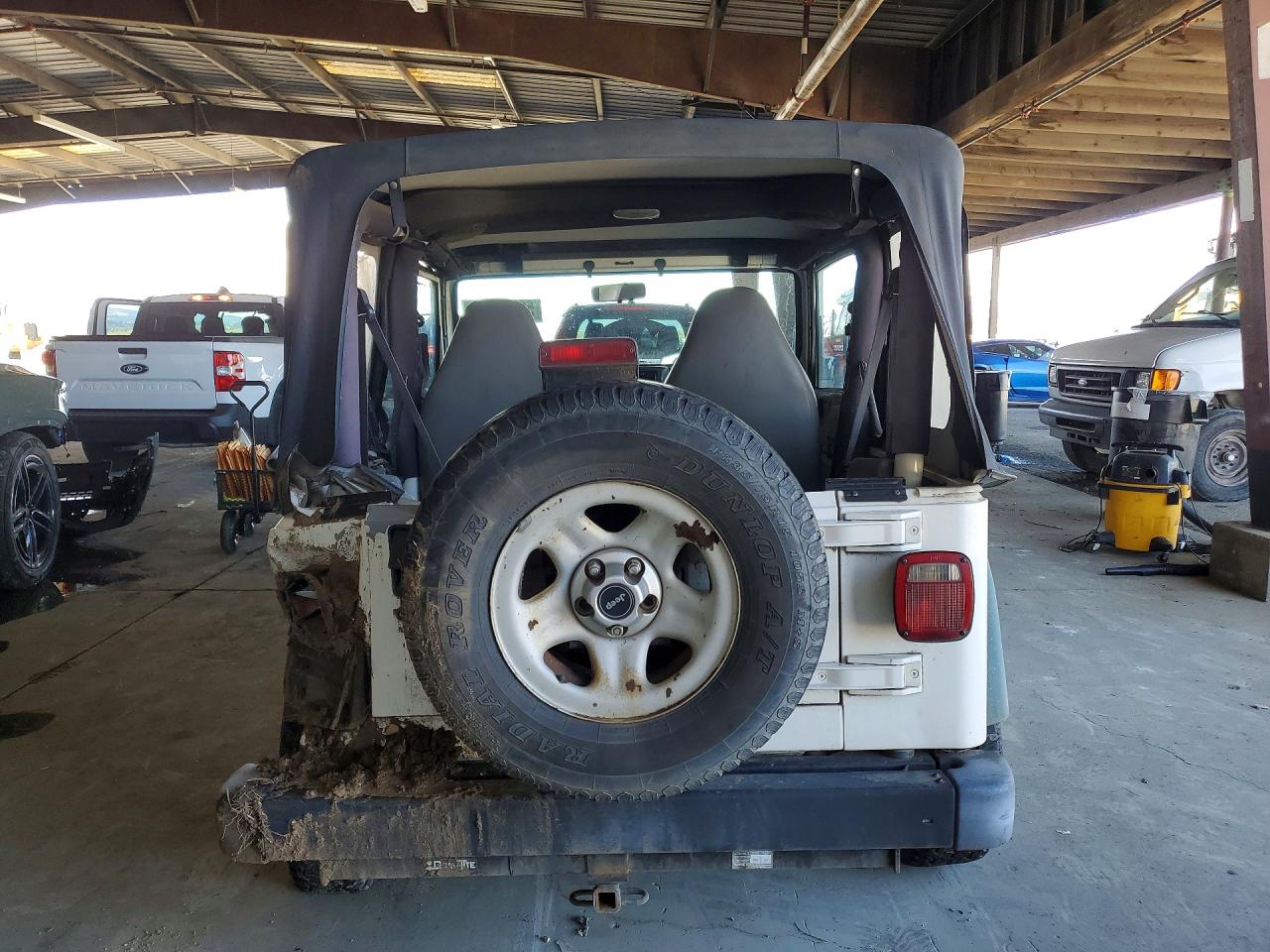1998 Jeep Wrangler / Tj Sport White vin: 1J4FY19S0WP790729