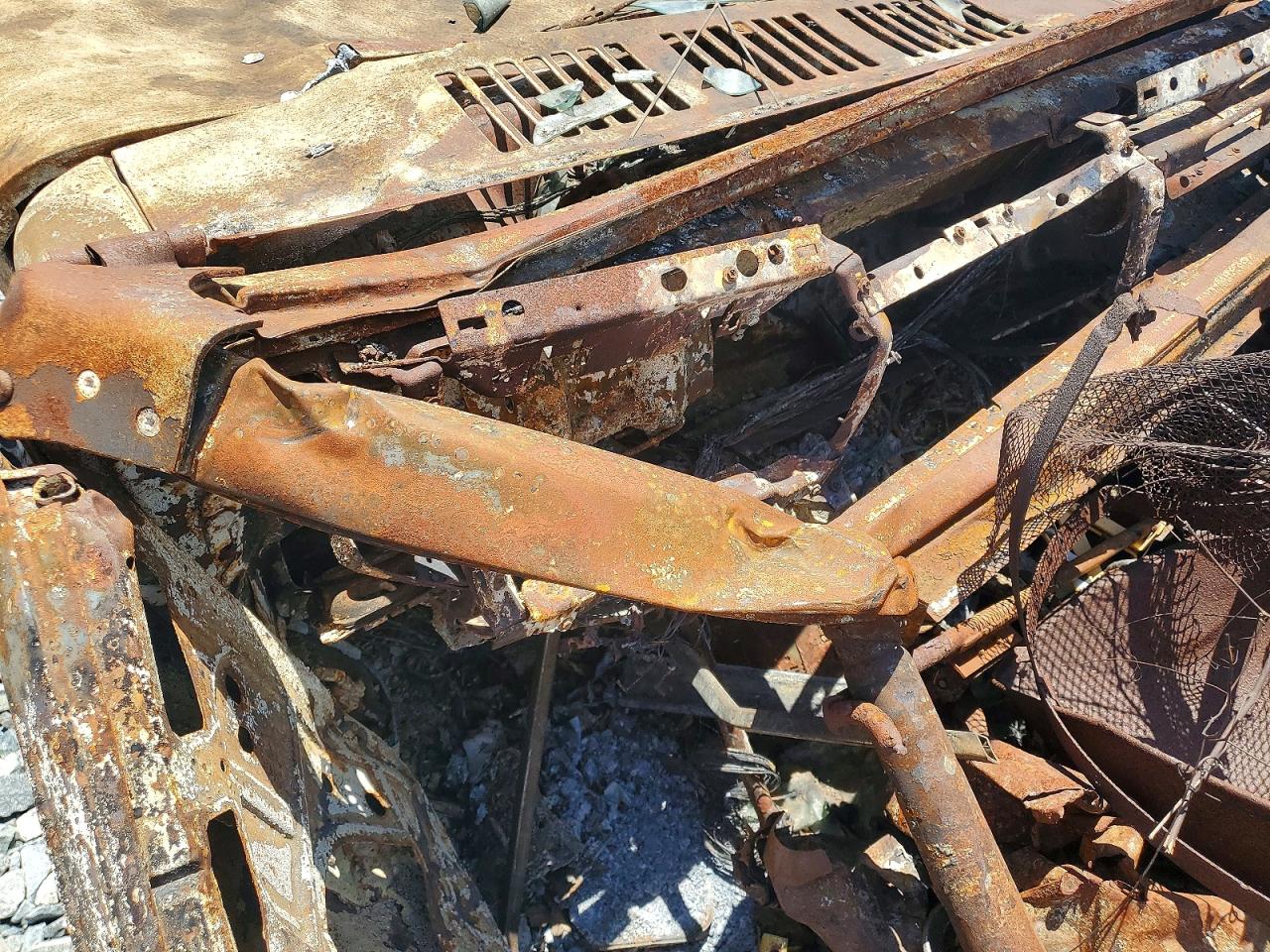 1997 Jeep Wrangler / Tj Sport Burn vin: 1J4FY19S2VP533747