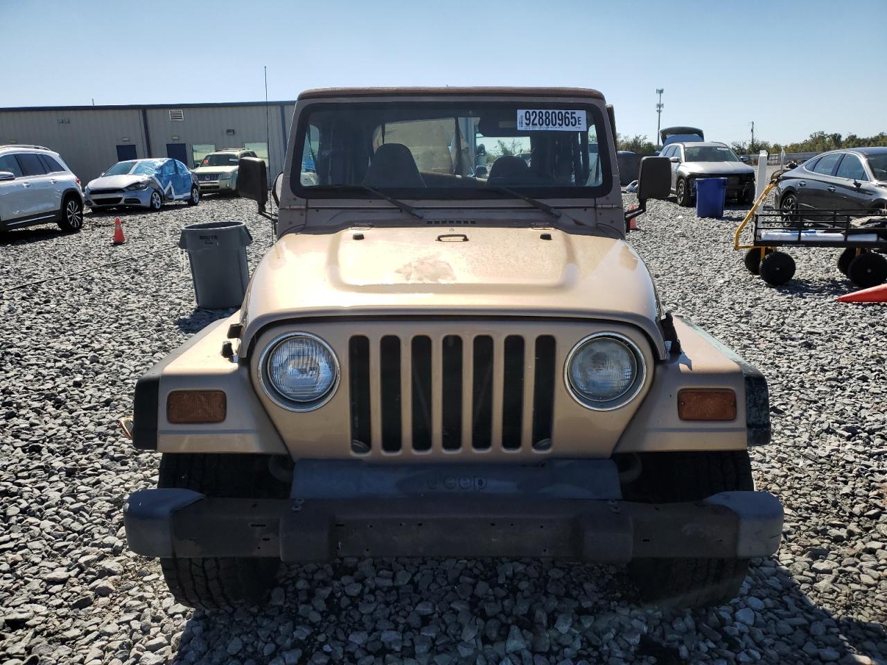 1999 Jeep Wrangler / Tj Sport Beige vin: 1J4FY19S3XP444384