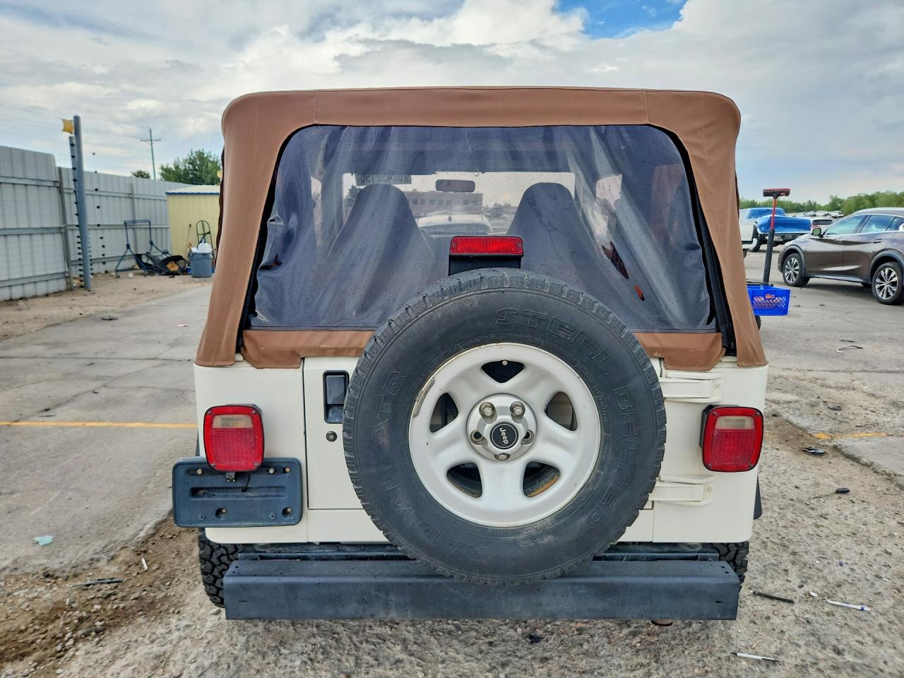 1997 Jeep Wrangler / Tj Sport White vin: 1J4FY19S5VP433027