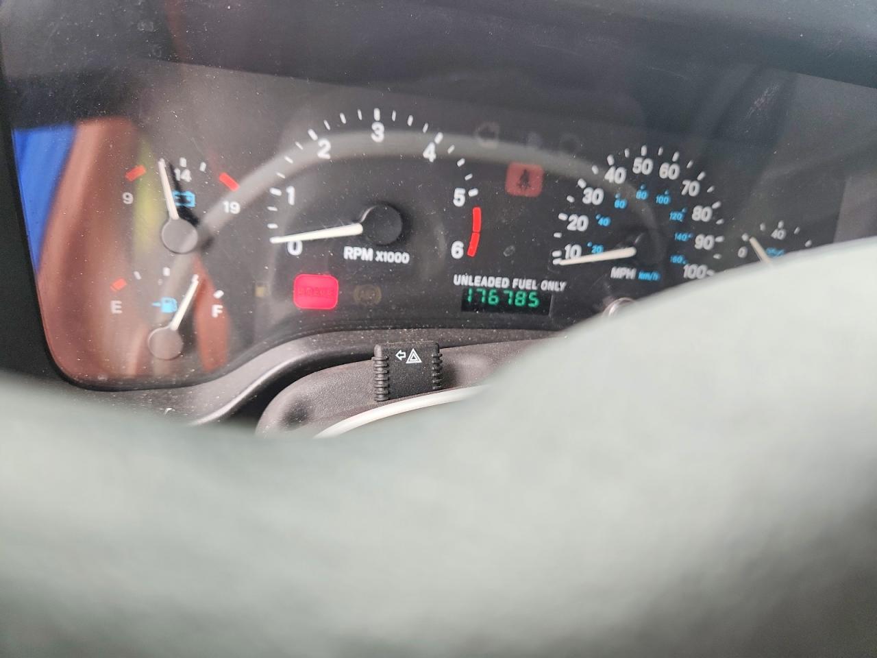 1997 Jeep Wrangler / Tj Se Красный vin: 1J4FY29P2VP471316