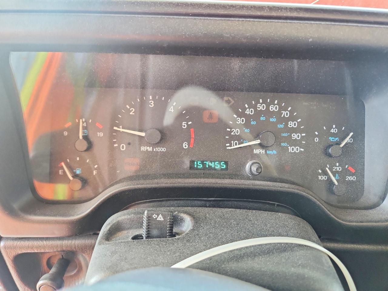 1999 Jeep Wrangler / Tj Se Red vin: 1J4FY29P2XP400264