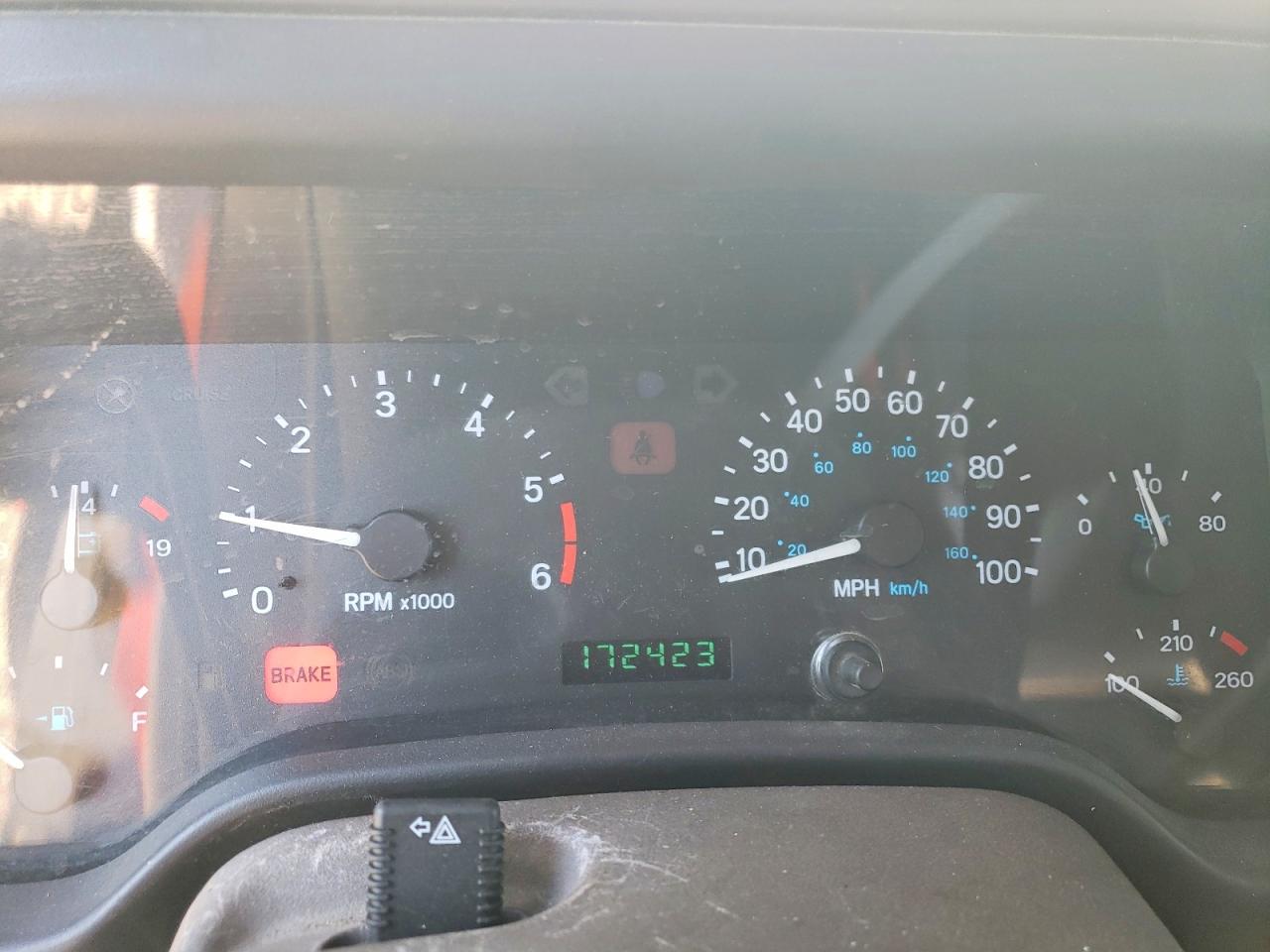 1998 Jeep Wrangler White vin: 1J4FY29P5WP765620