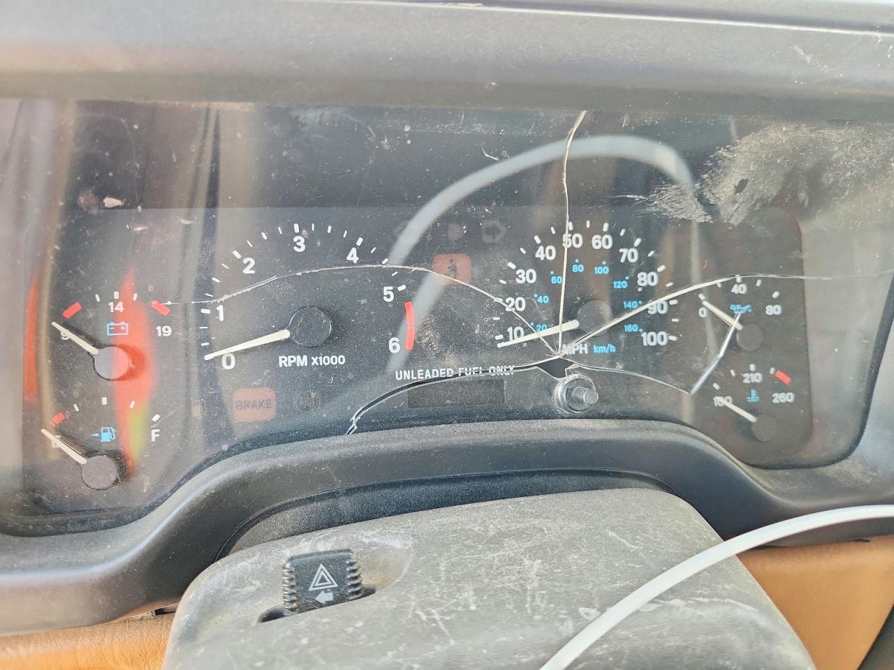 1997 Jeep Wrangler / Tj Se White vin: 1J4FY29P6VP440618