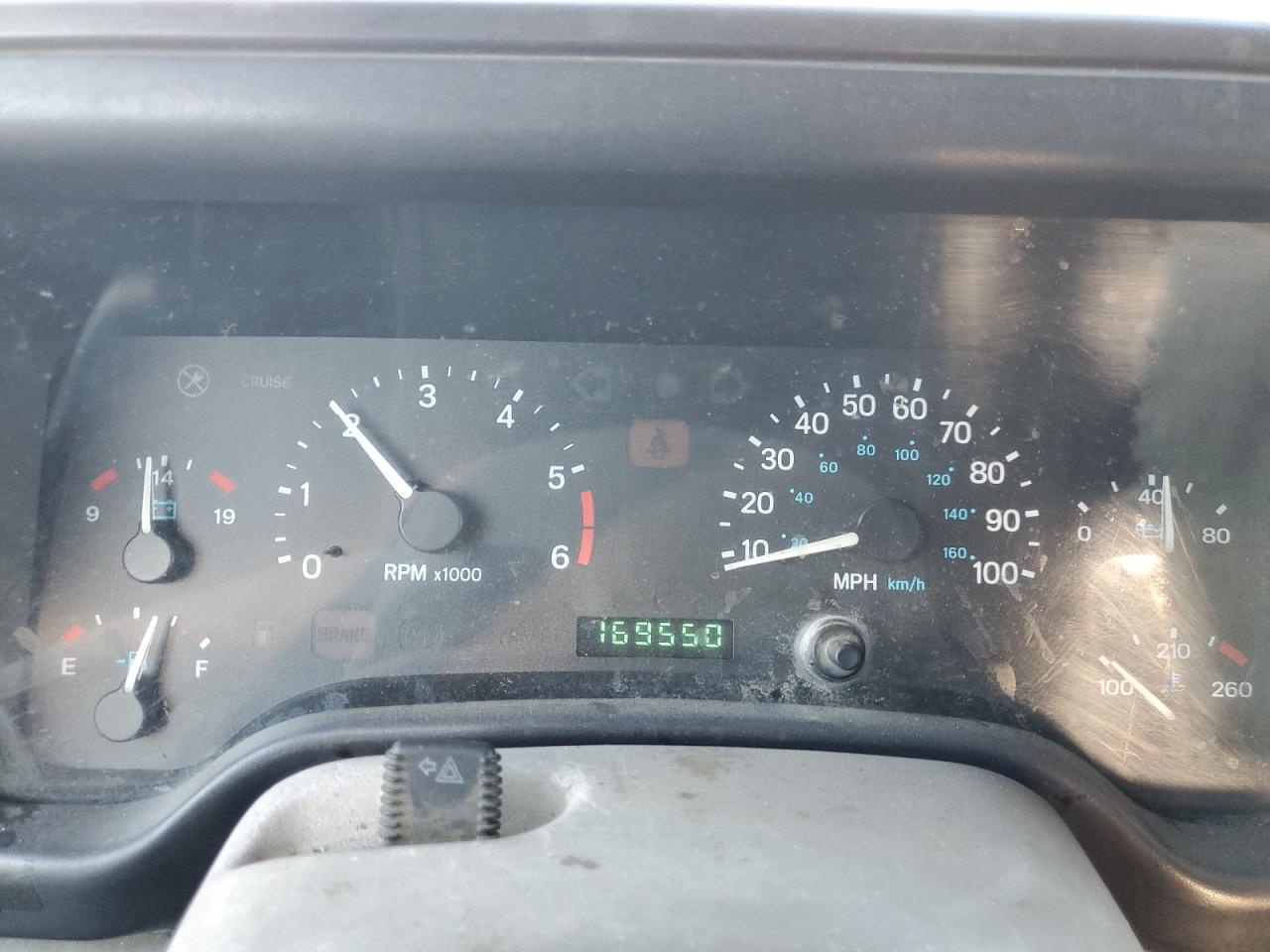 1998 Jeep Wrangler / Tj Se Green vin: 1J4FY29P7WP720887