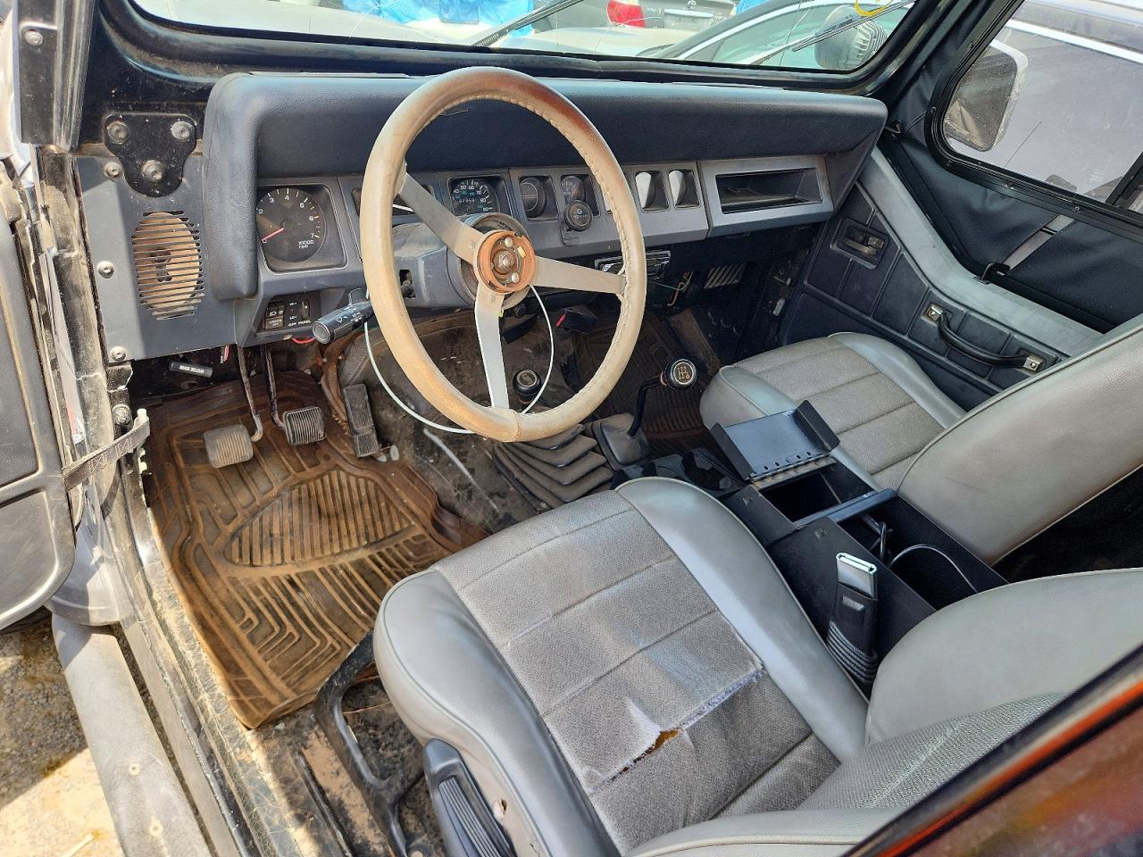1993 Jeep Wrangler / Yj Black vin: 1J4FY29S0PP267430
