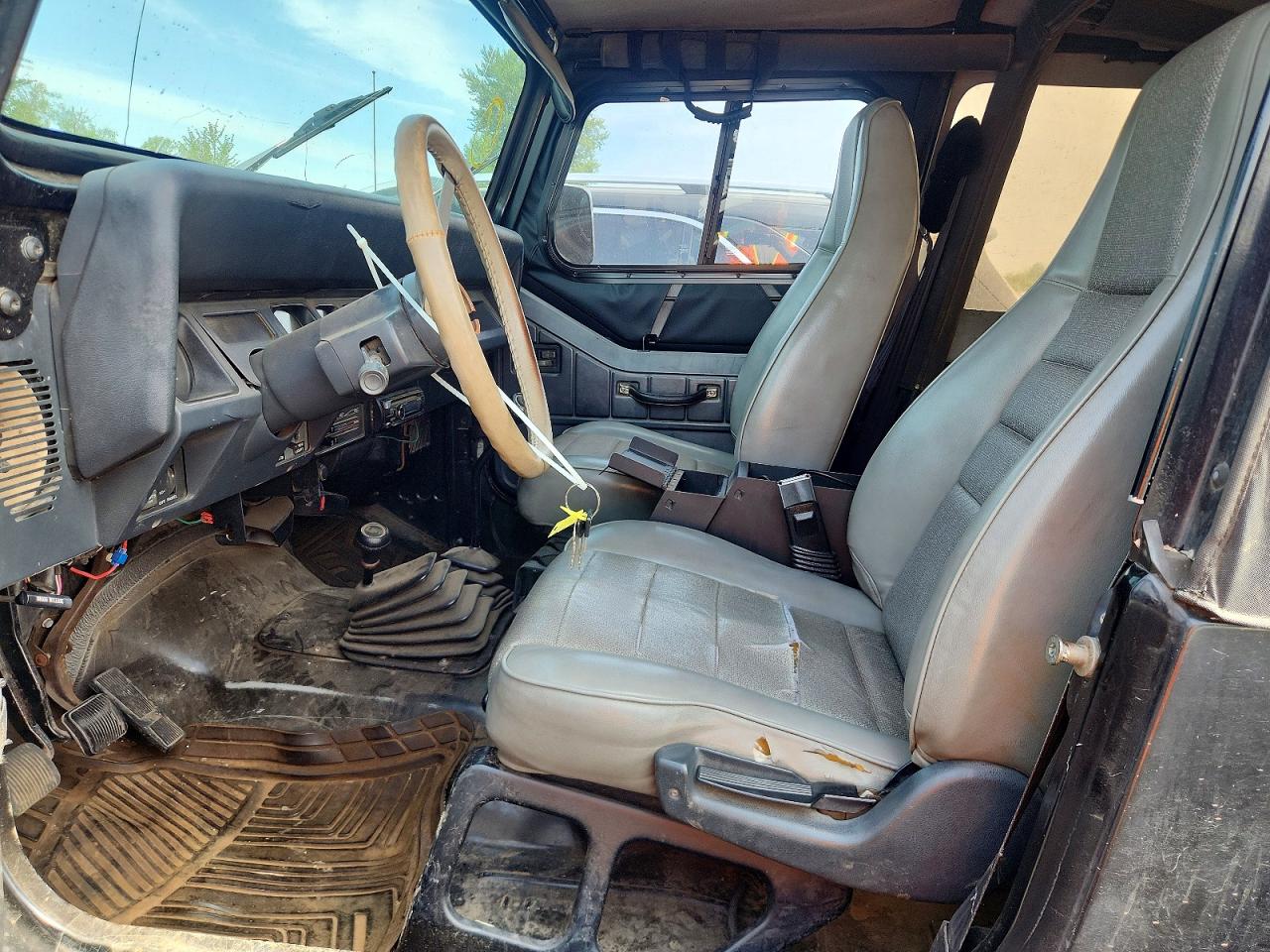 1993 Jeep Wrangler / Yj Black vin: 1J4FY29S0PP267430