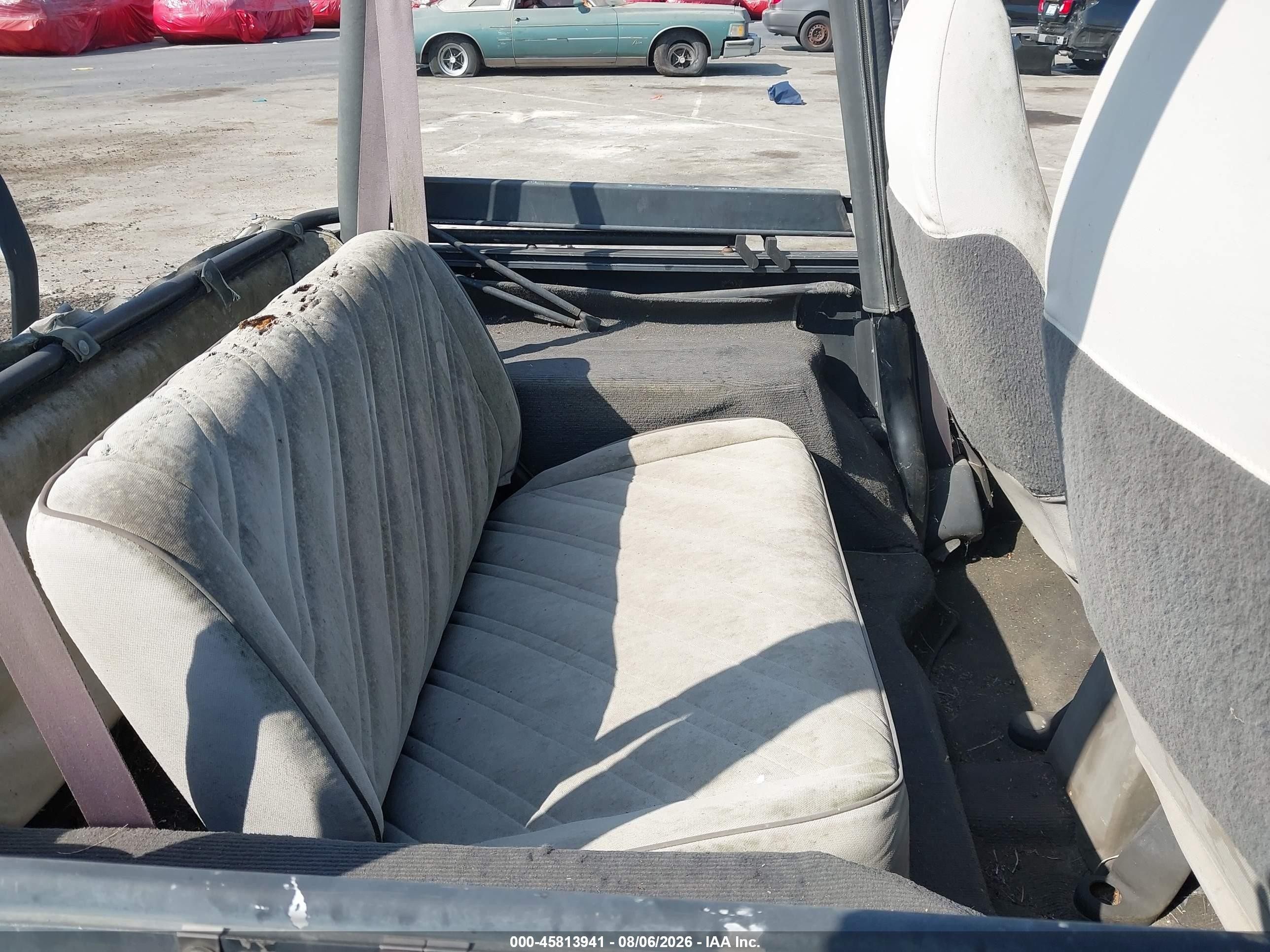 1994 Jeep Wrangler / Yj Se Black vin: 1J4FY29S2RP425673