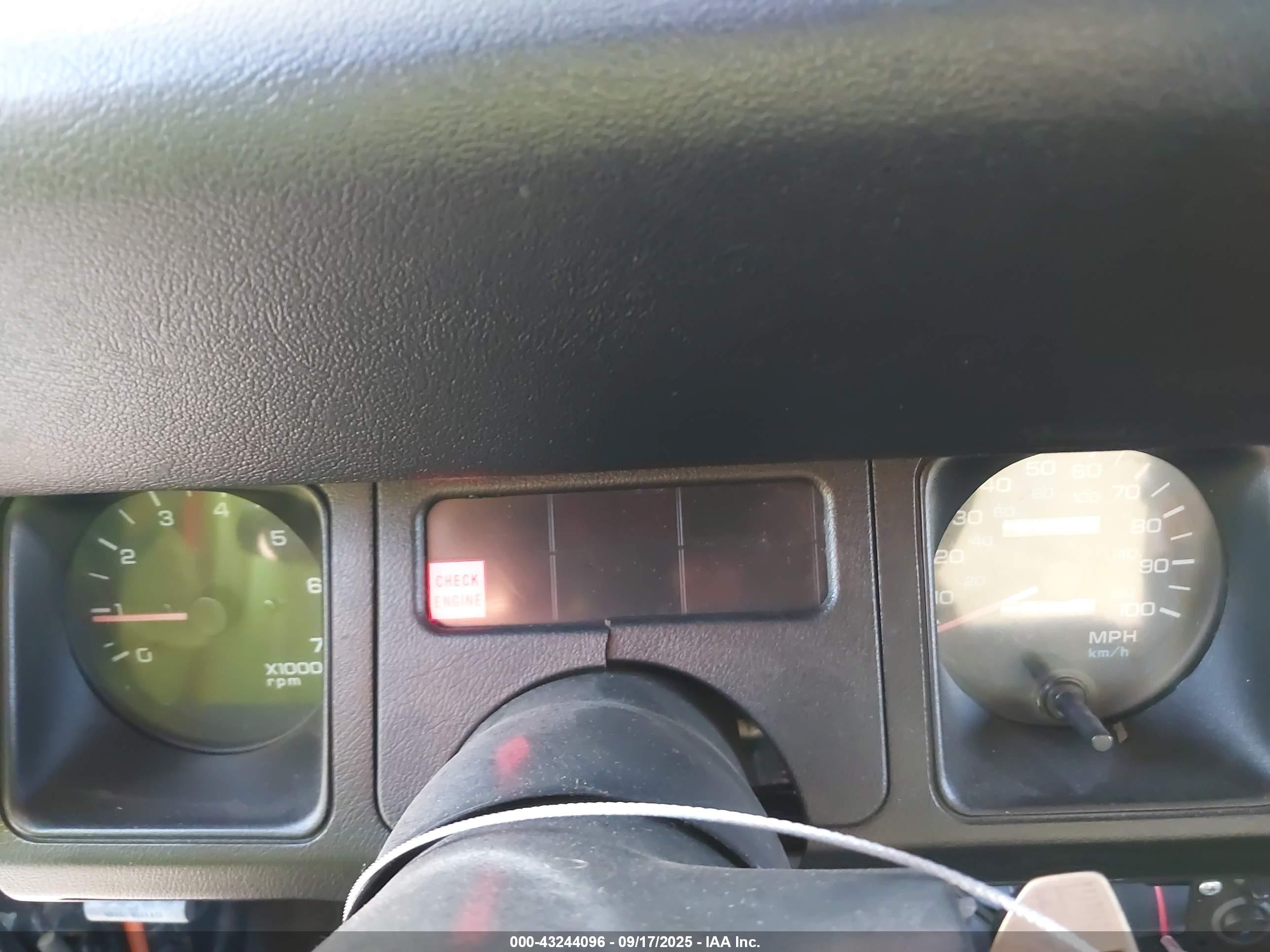 1993 Jeep Wrangler / Yj Sahara Оранжевый vin: 1J4FY49S2PP262662