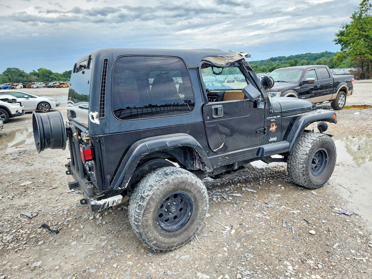 1998 Jeep Wrangler / Tj Sahara Black vin: 1J4FY49S2WP733997