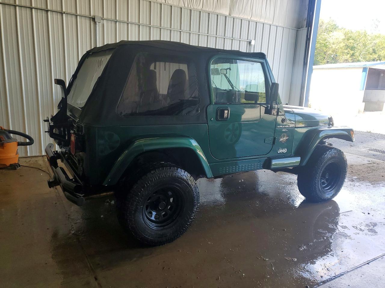 1999 Jeep Wrangler / Tj Sahara Зеленый vin: 1J4FY49S2XP470153