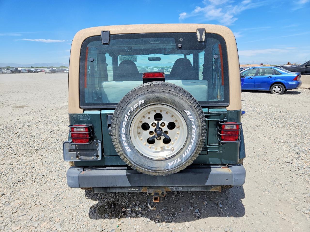 1999 Jeep Wrangler / Tj Sahara Green vin: 1J4FY49S3XP433046