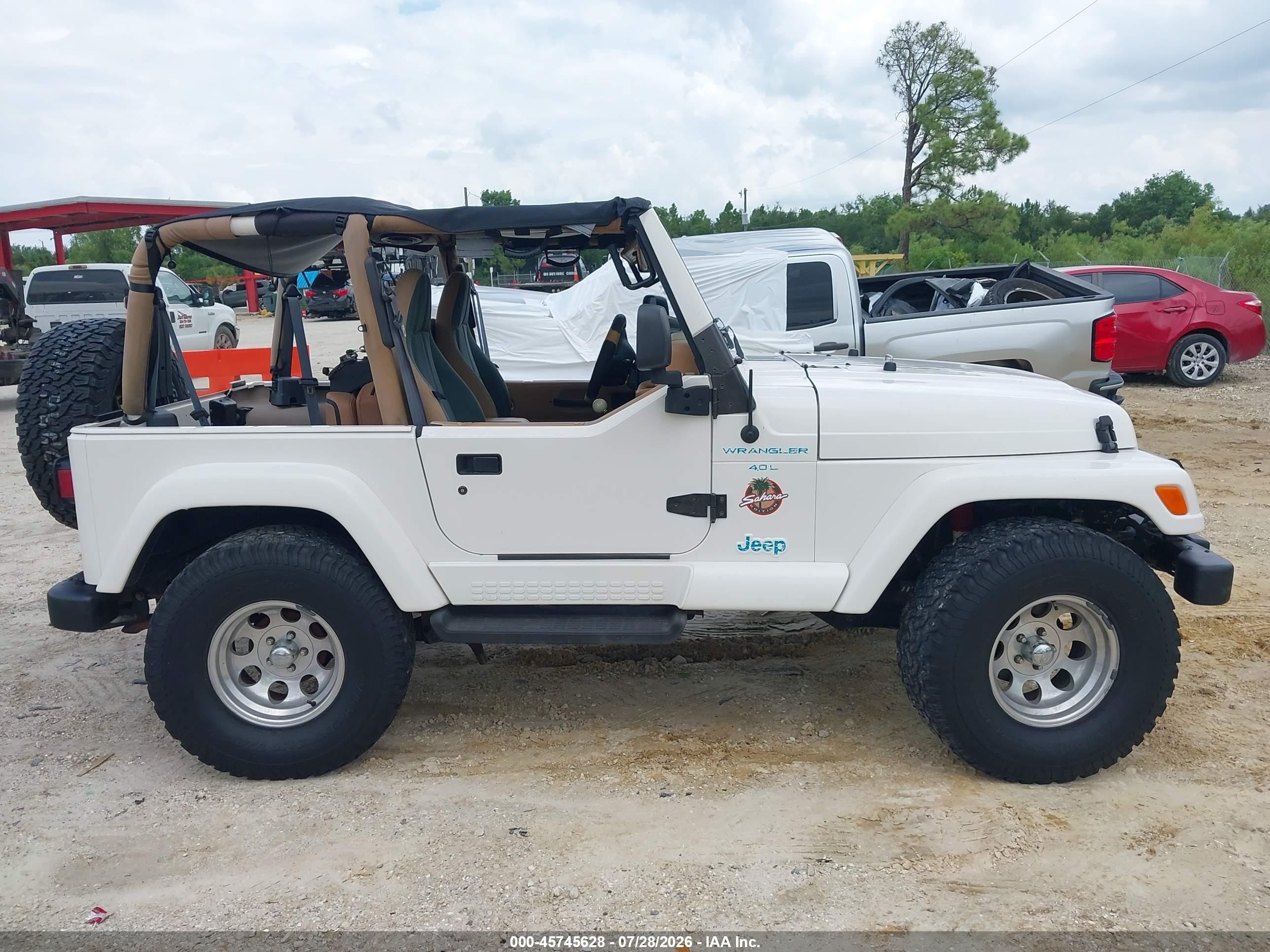 1998 Jeep Wrangler Sahara White vin: 1J4FY49S9WP756807
