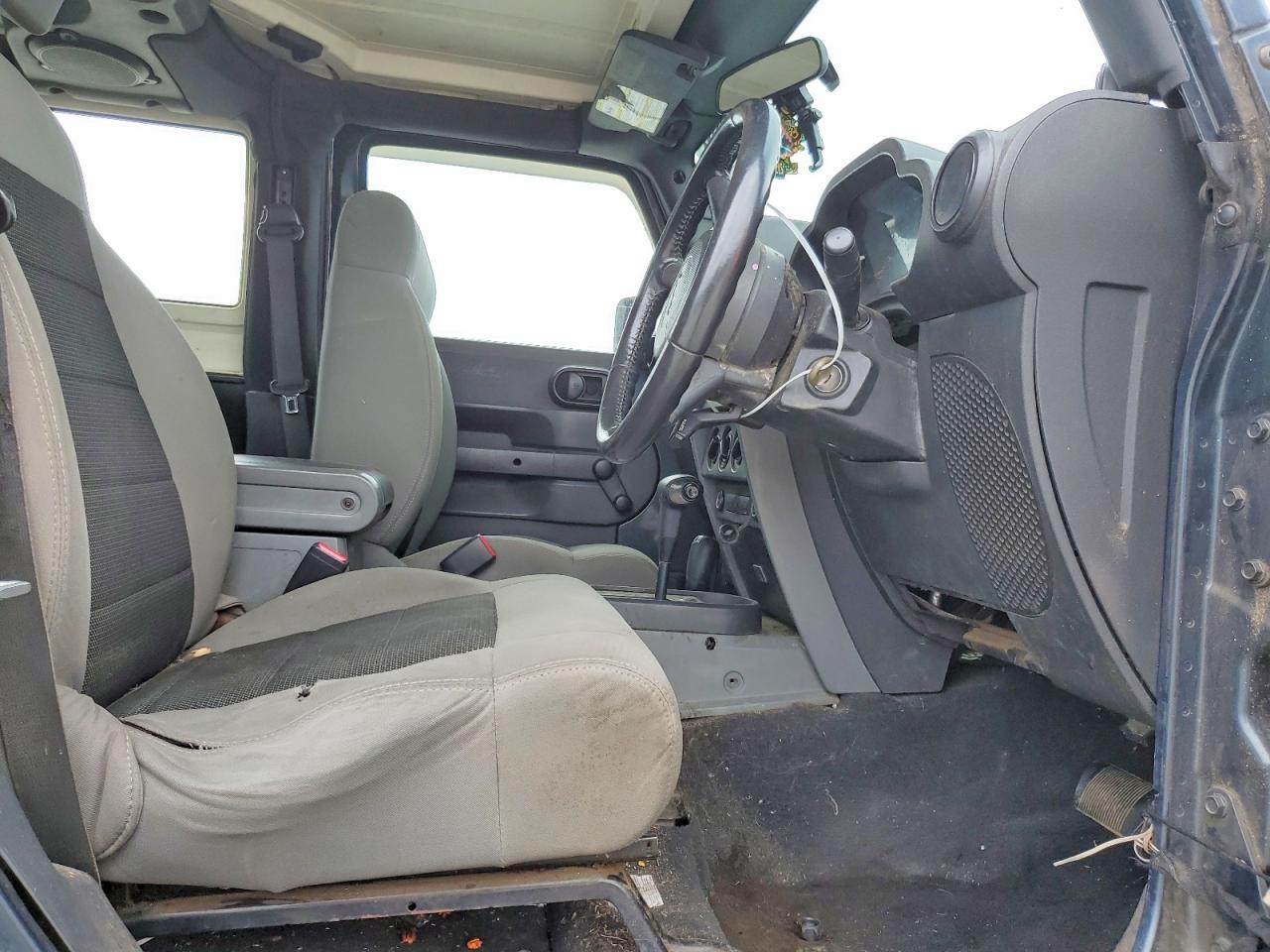 2008 Jeep Wrangler X Black vin: 1J4FZ241X8L554553