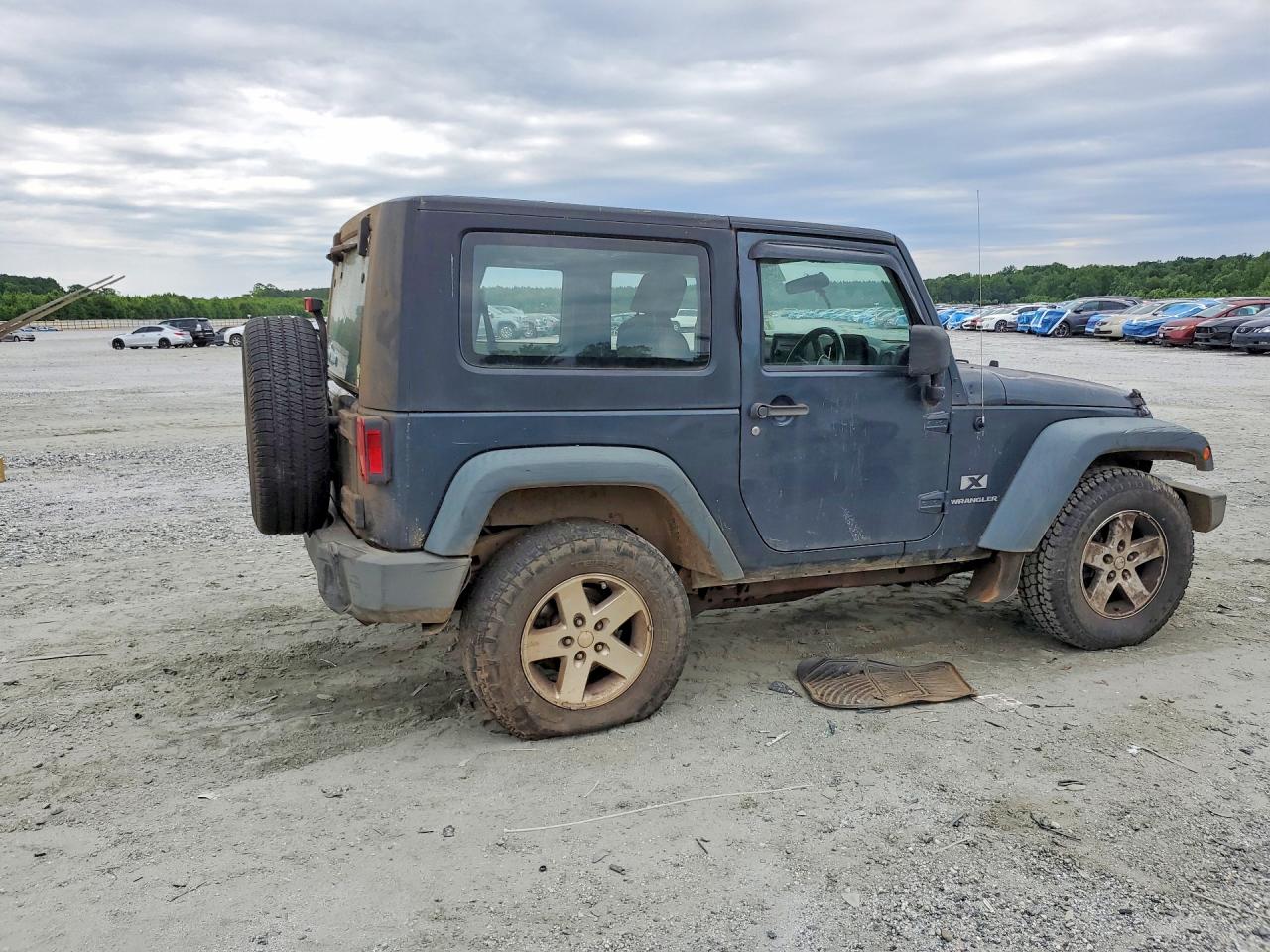 2008 Jeep Wrangler X Black vin: 1J4FZ241X8L554553