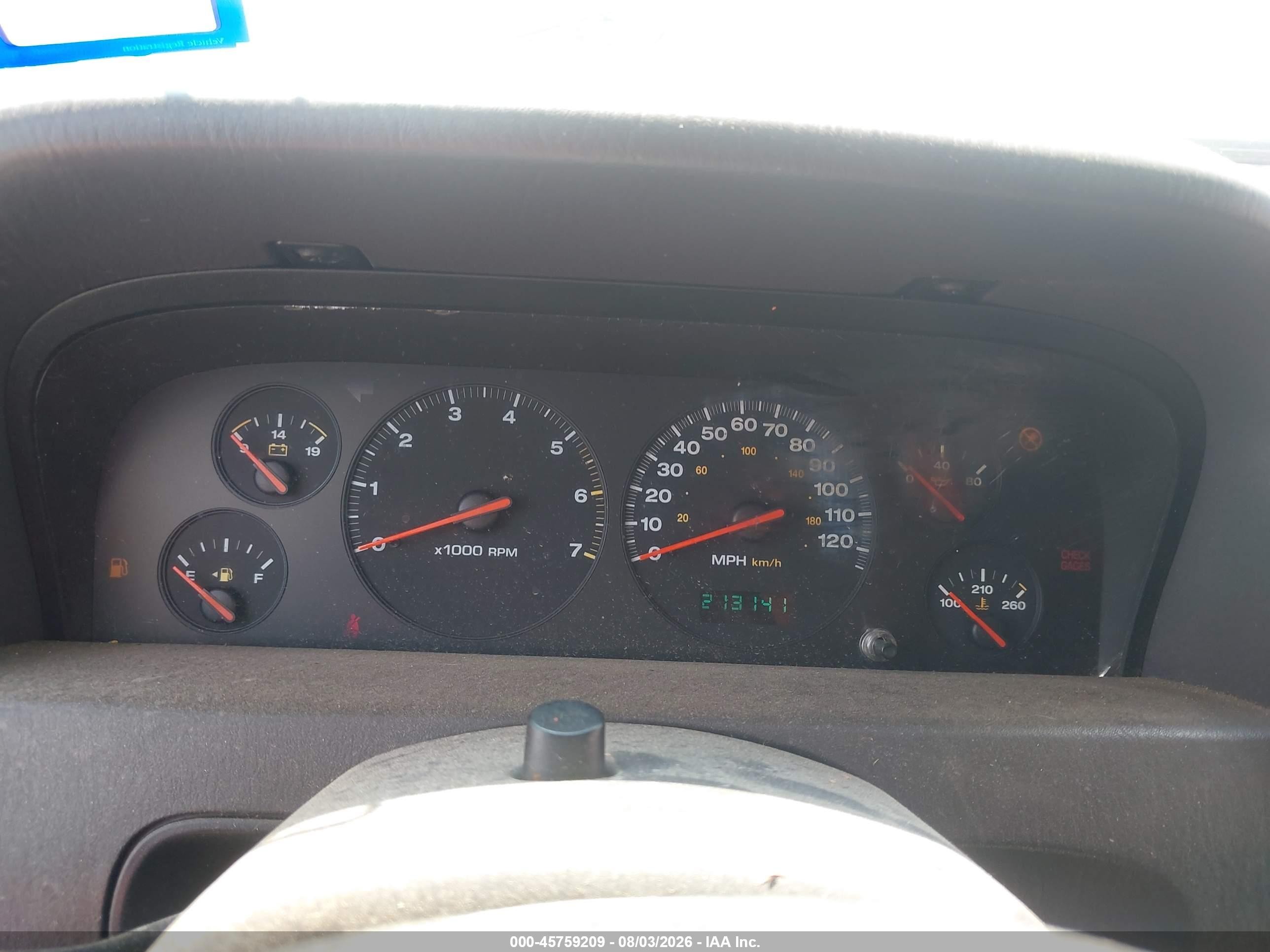 2000 Jeep Grand Cherokee Laredo Белый vin: 1J4G248NXYC267473