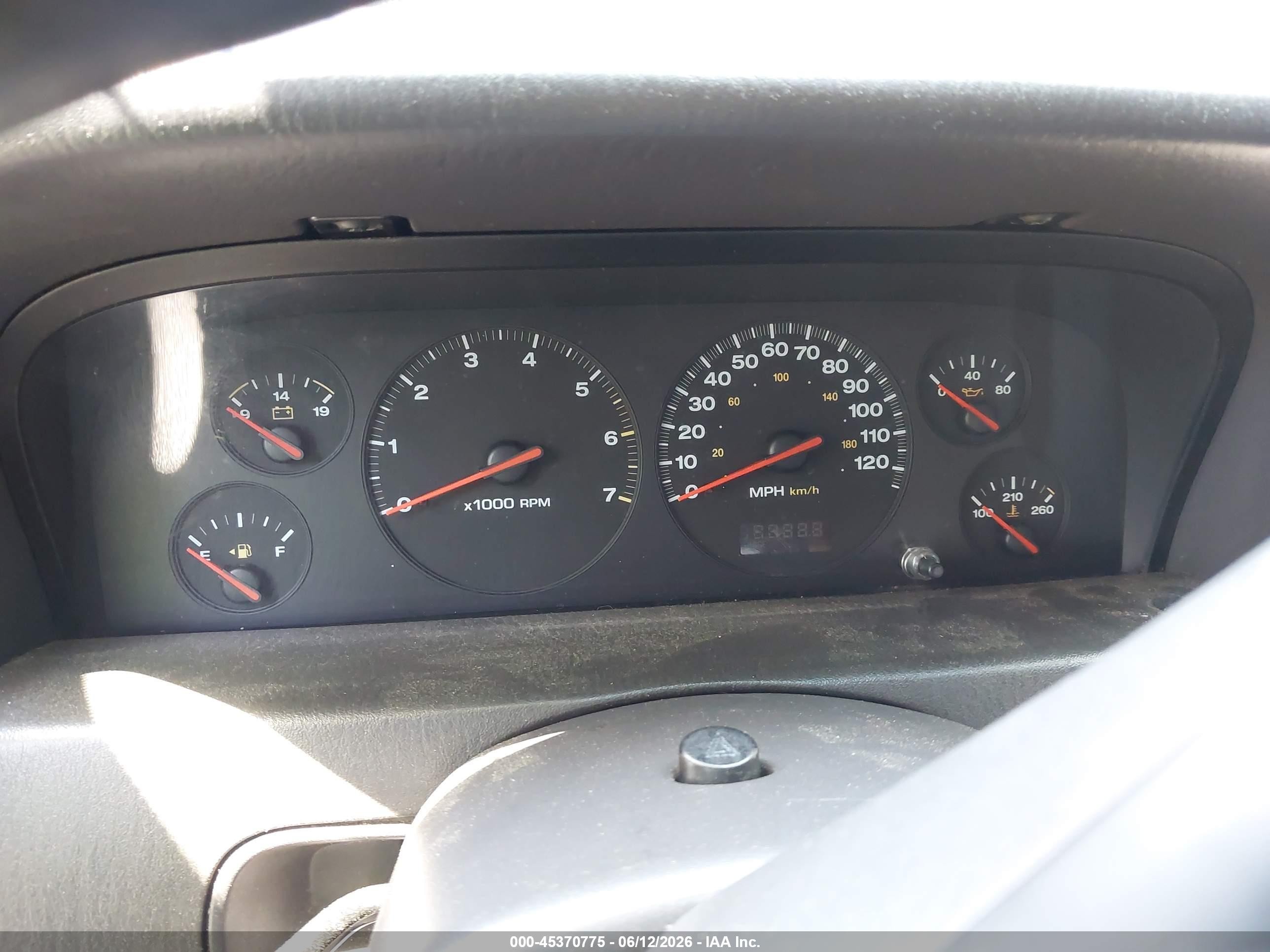 2000 Jeep Grand Cherokee Laredo Burgundy vin: 1J4G248S2YC147382