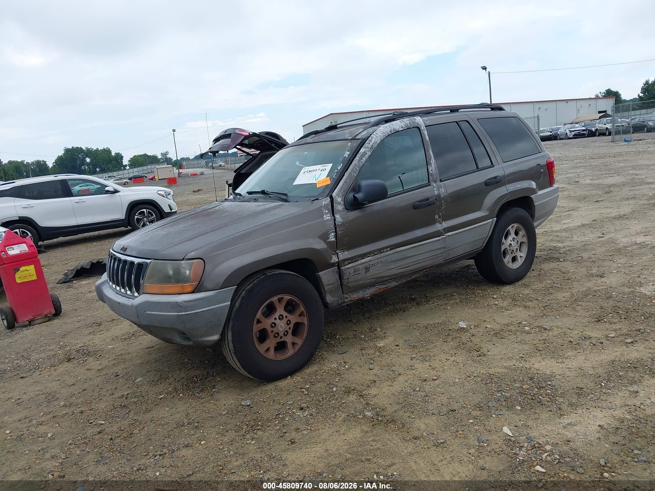 2000 Jeep Grand Cherokee Laredo Gray vin: 1J4G248S3YC228052