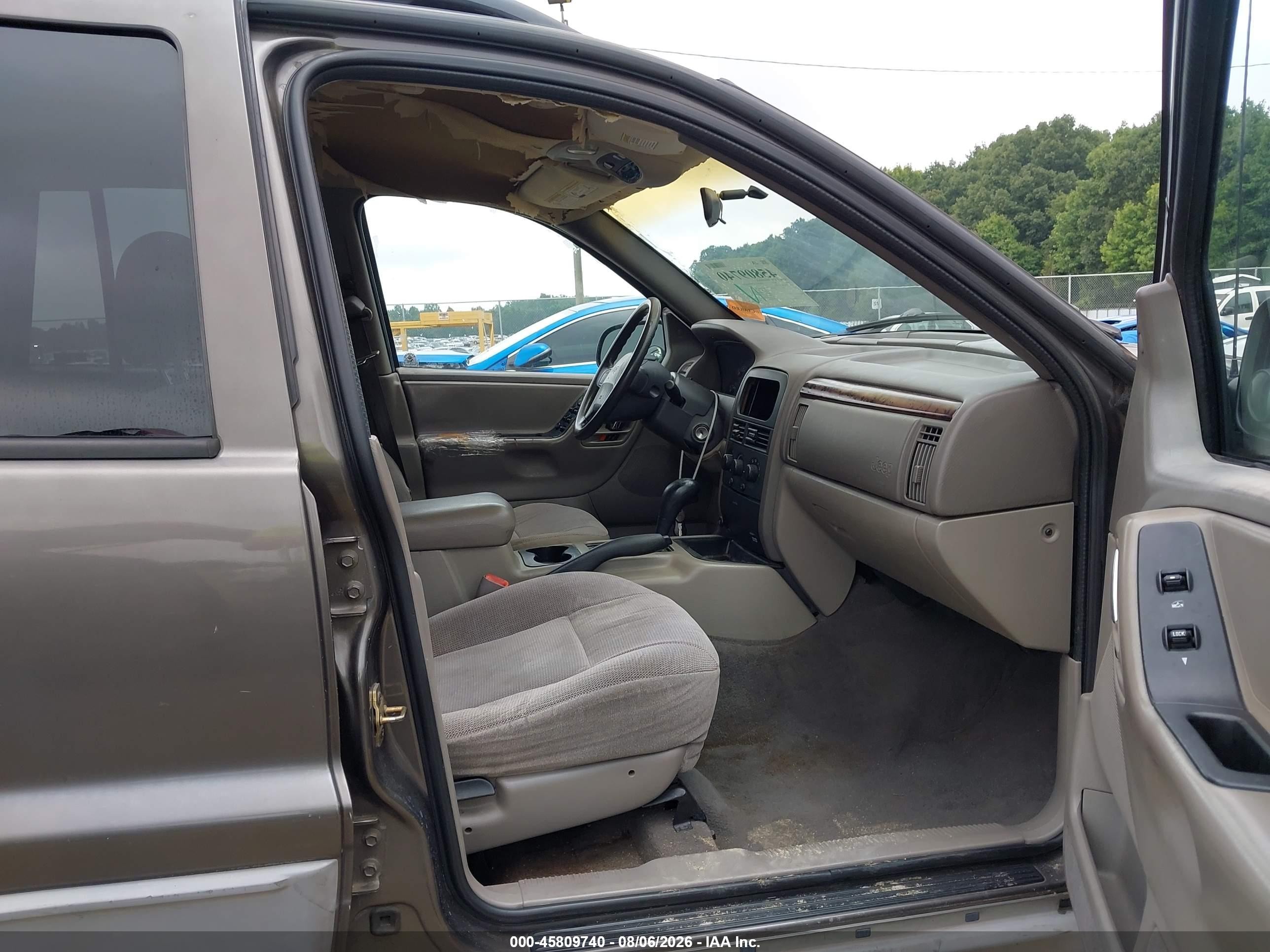 2000 Jeep Grand Cherokee Laredo Gray vin: 1J4G248S3YC228052