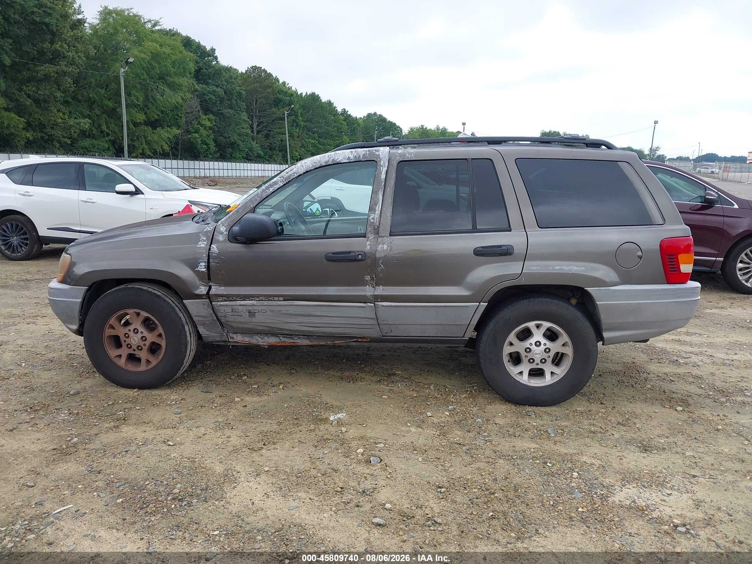 2000 Jeep Grand Cherokee Laredo Gray vin: 1J4G248S3YC228052