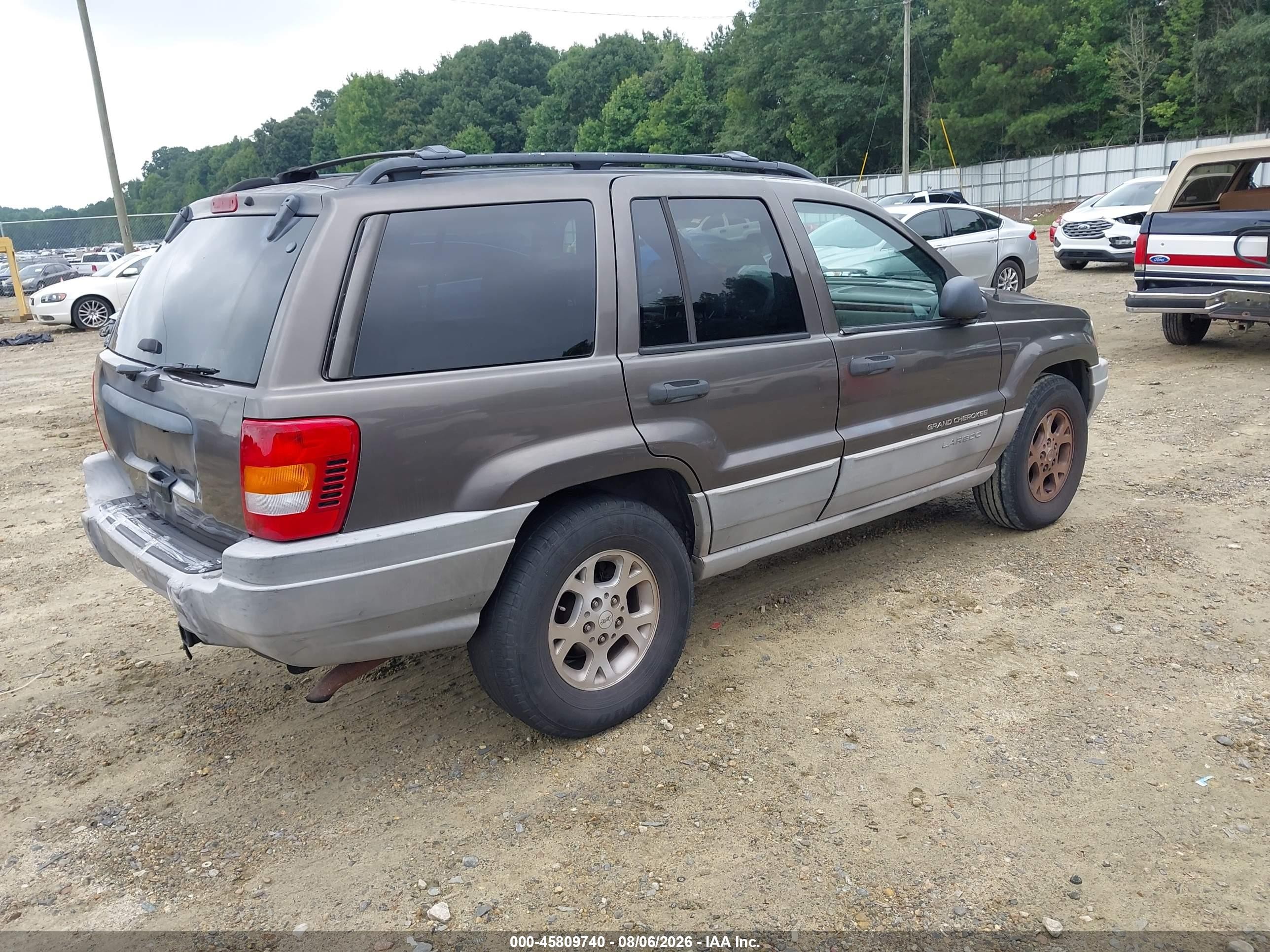 2000 Jeep Grand Cherokee Laredo Gray vin: 1J4G248S3YC228052