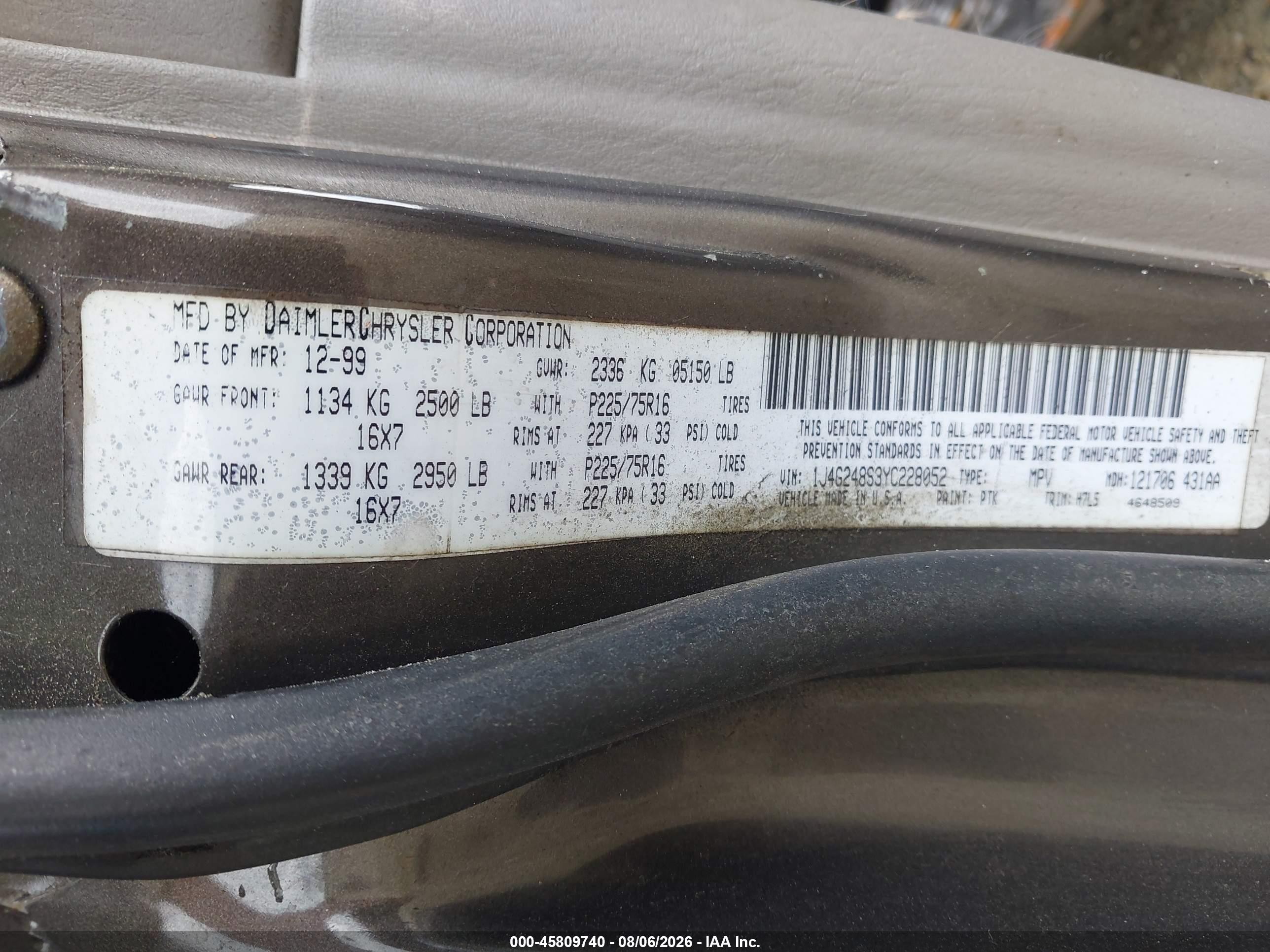 2000 Jeep Grand Cherokee Laredo Gray vin: 1J4G248S3YC228052