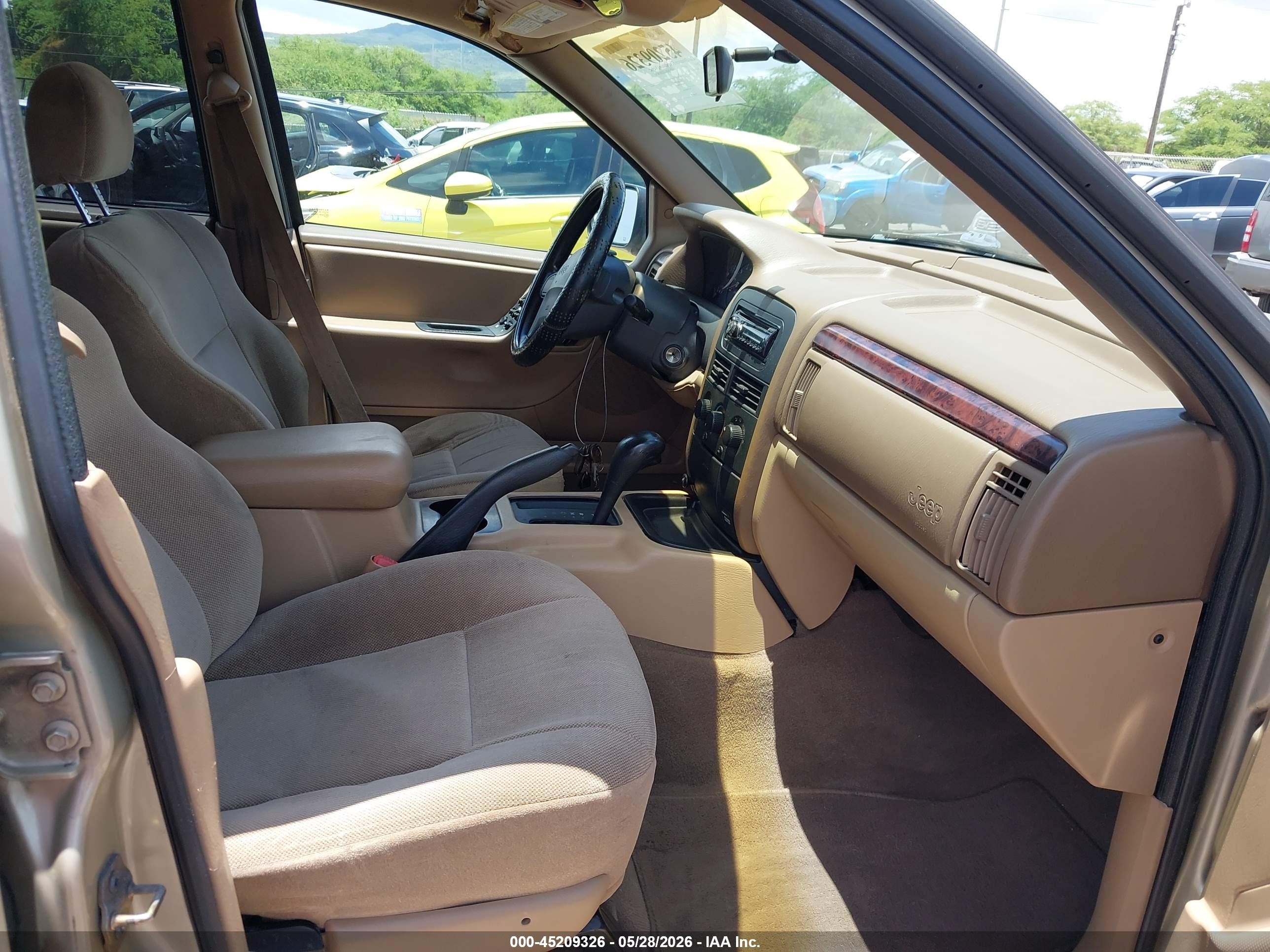 2000 Jeep Grand Cherokee Laredo Gold vin: 1J4G248S4YC360754