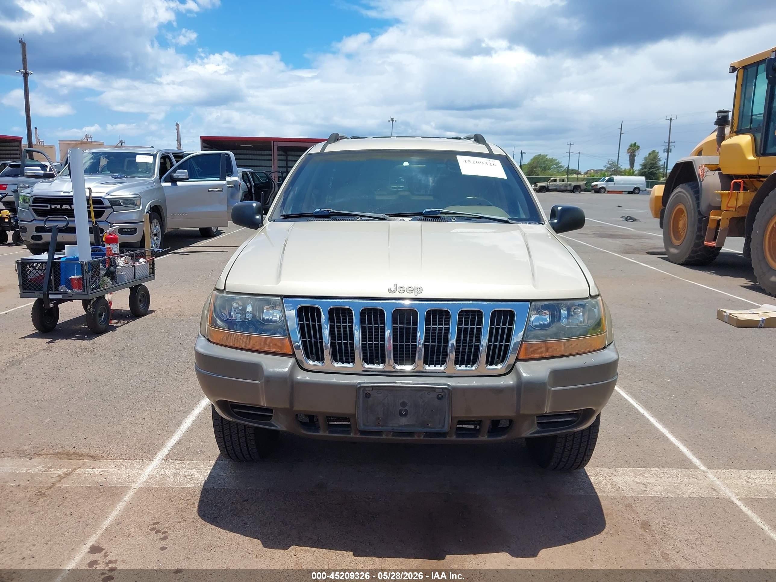 2000 Jeep Grand Cherokee Laredo Gold vin: 1J4G248S4YC360754