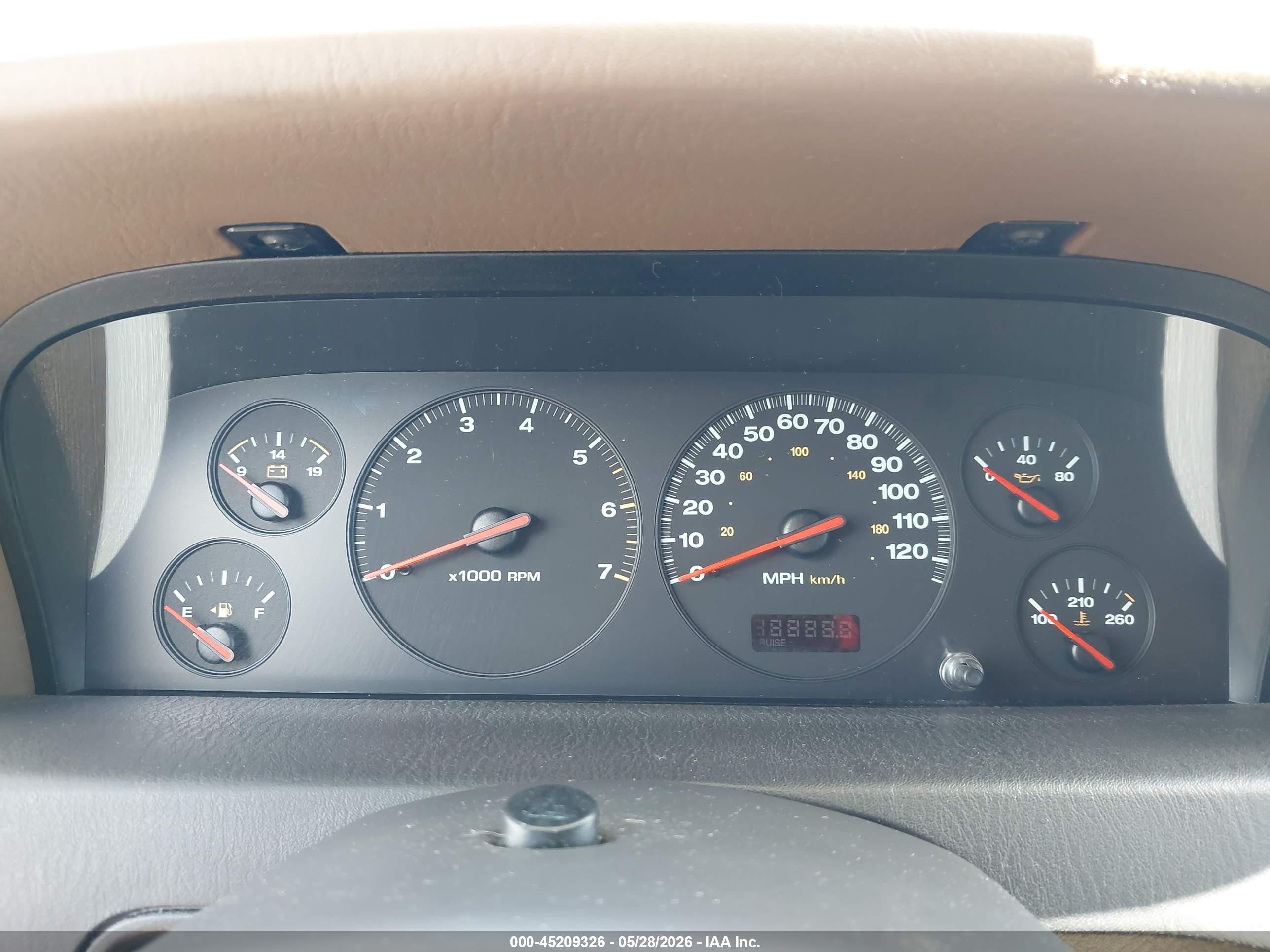 2000 Jeep Grand Cherokee Laredo Gold vin: 1J4G248S4YC360754