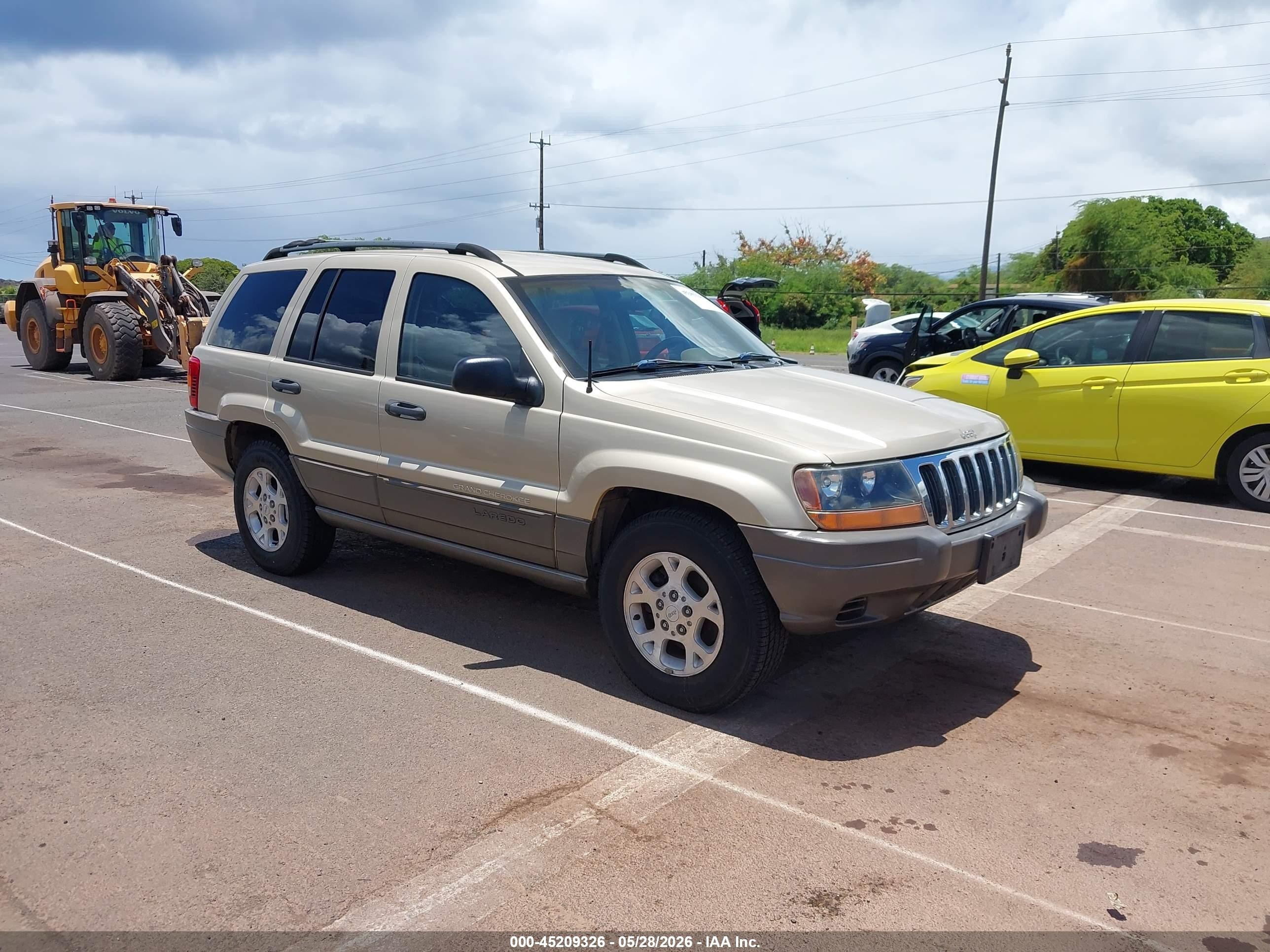 2000 Jeep Grand Cherokee Laredo Gold vin: 1J4G248S4YC360754