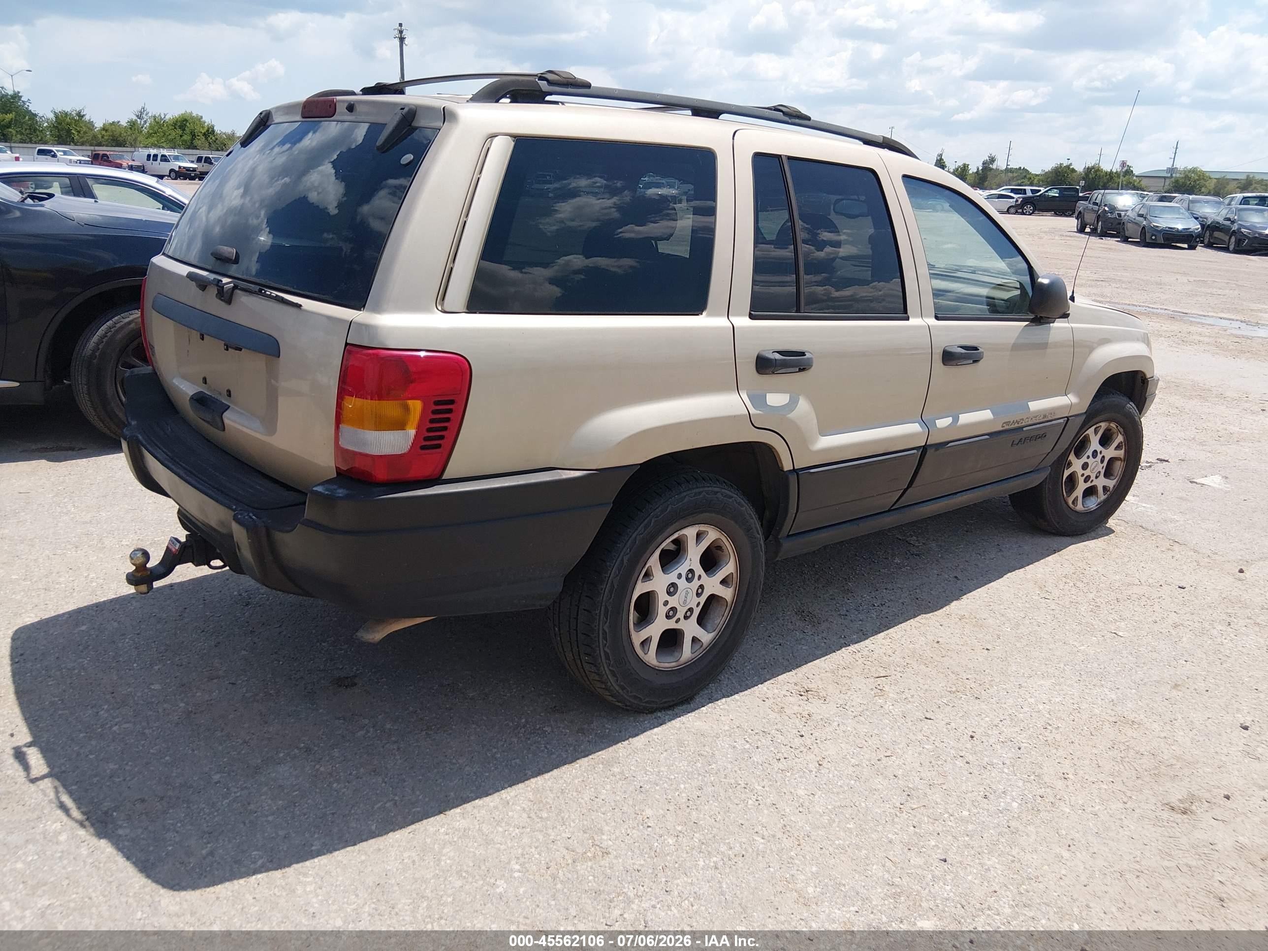 2000 Jeep Grand Cherokee Laredo Gold vin: 1J4G248S4YC381667