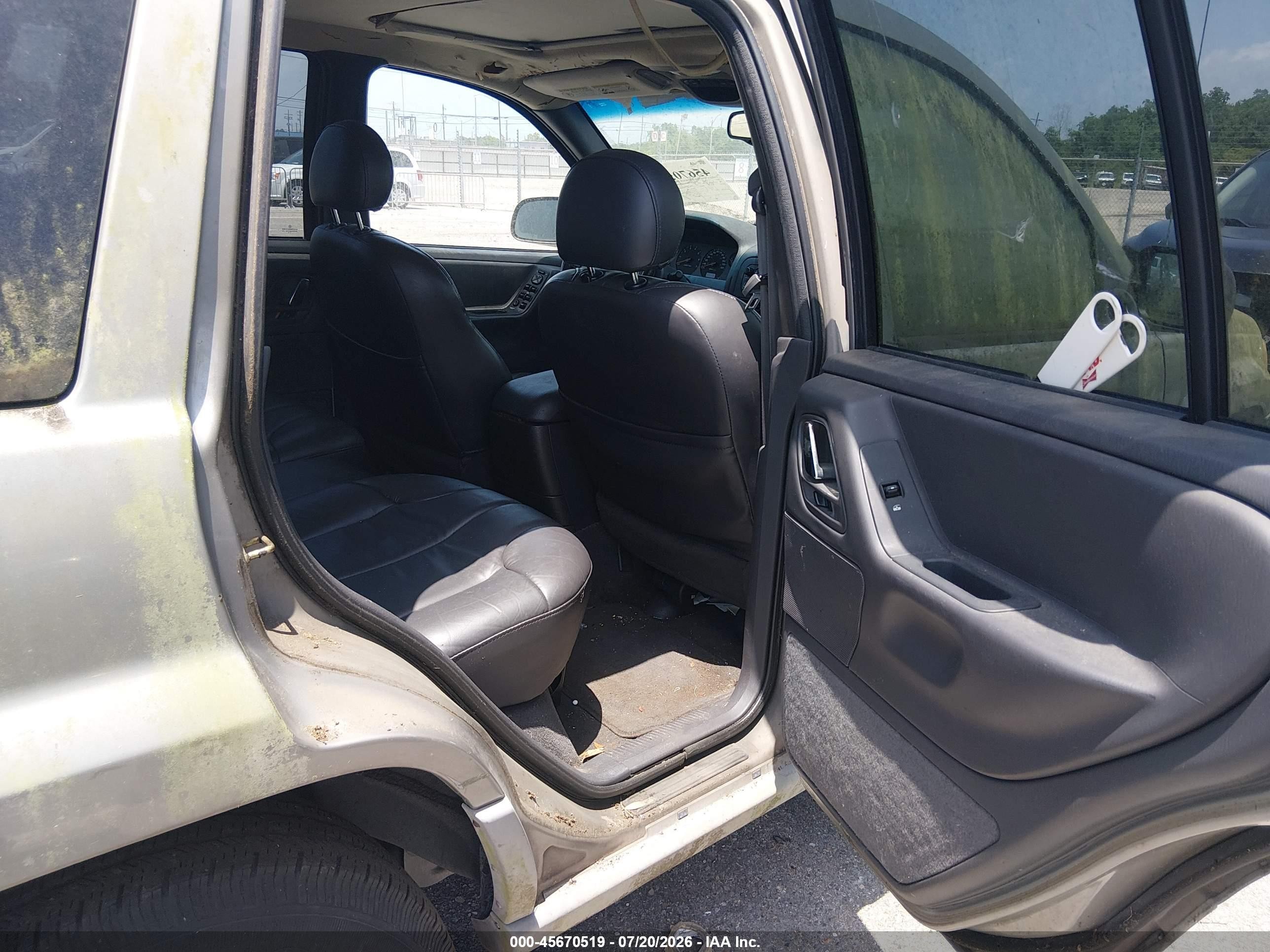 2000 Jeep Grand Cherokee Laredo Gray vin: 1J4G248S7YC412958