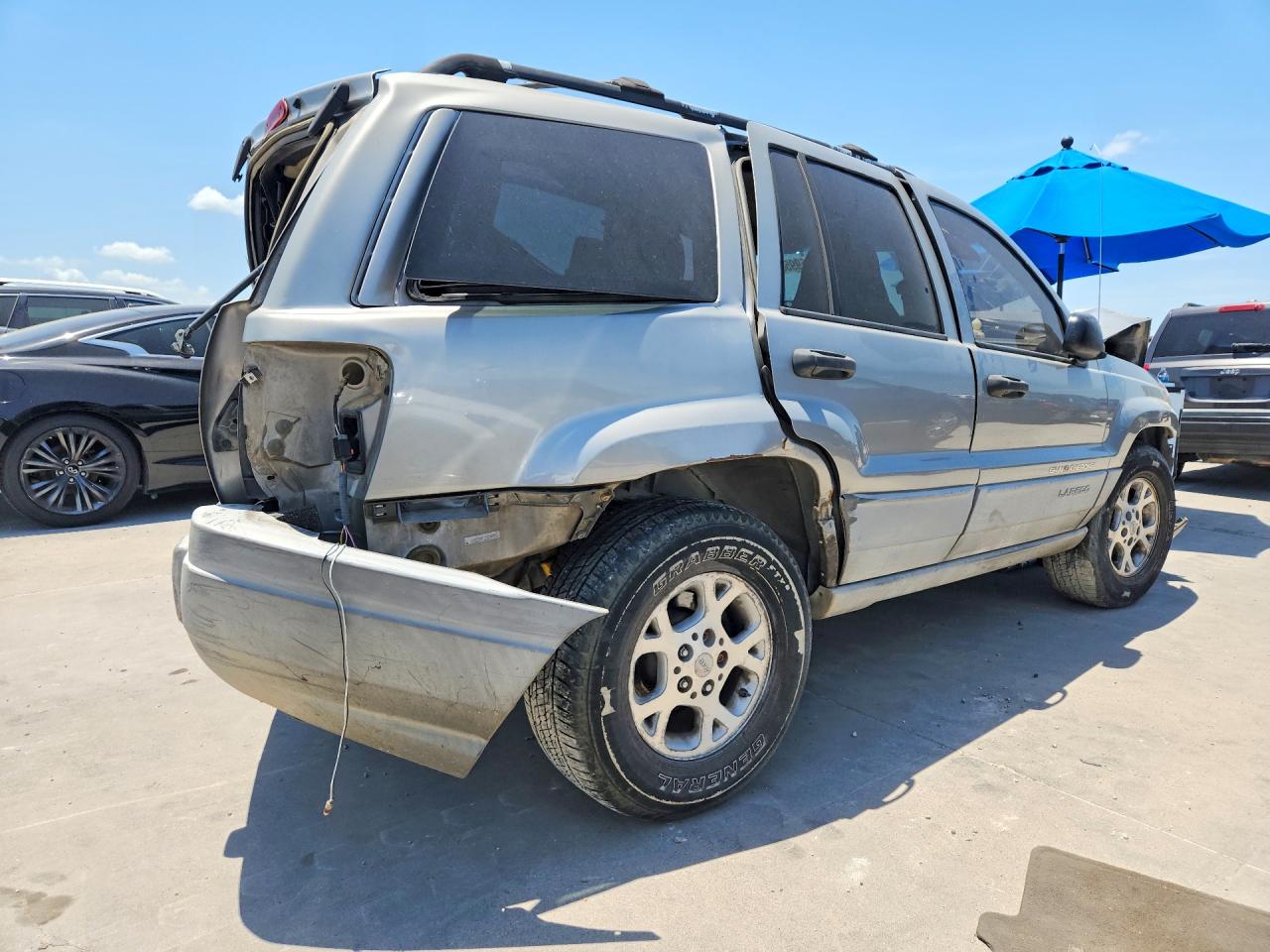 2000 Jeep Grand Cherokee Laredo Silver vin: 1J4G248S9YC160498