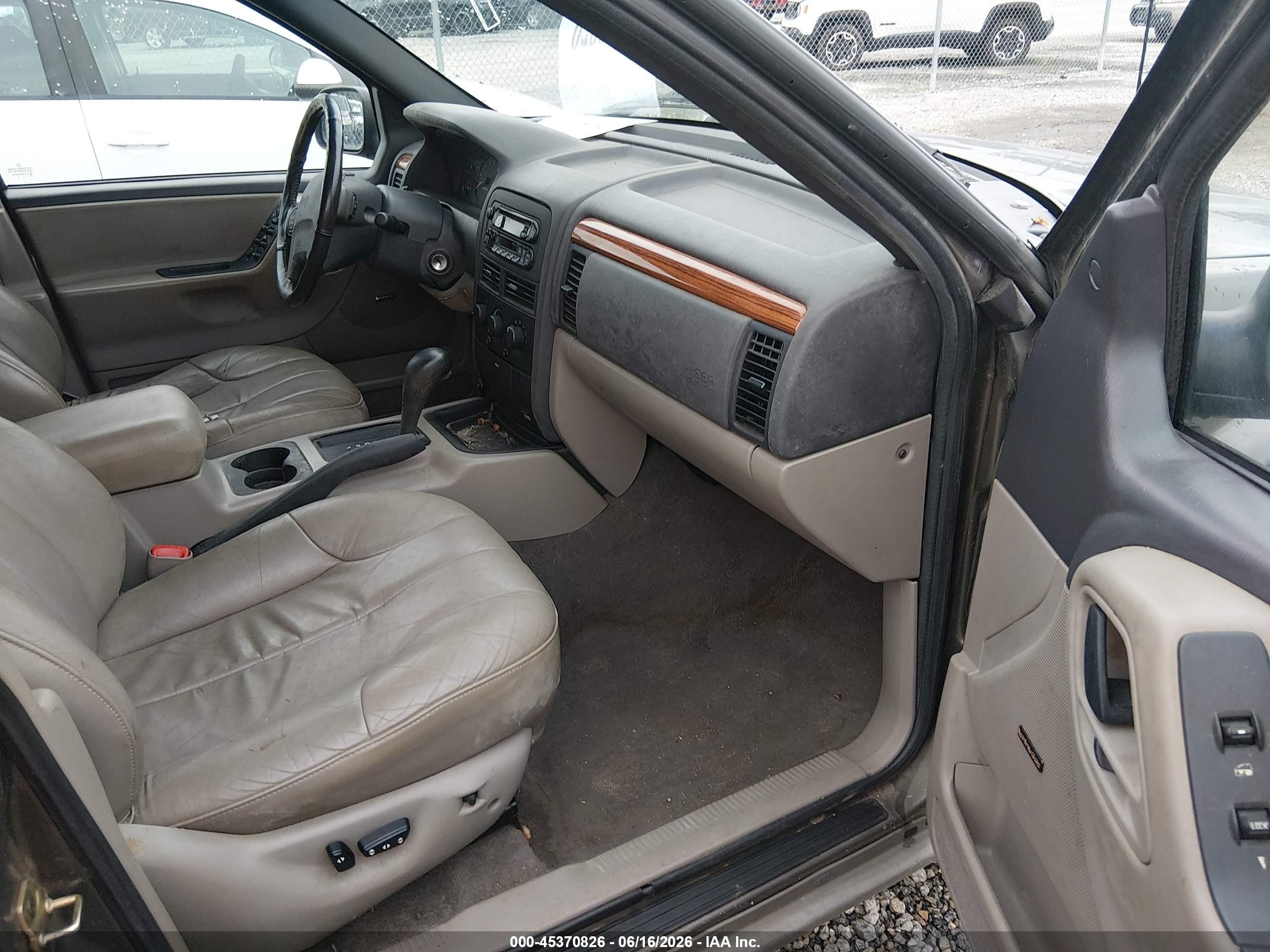 1999 Jeep Grand Cherokee Laredo Коричневый vin: 1J4G258S3XC526105