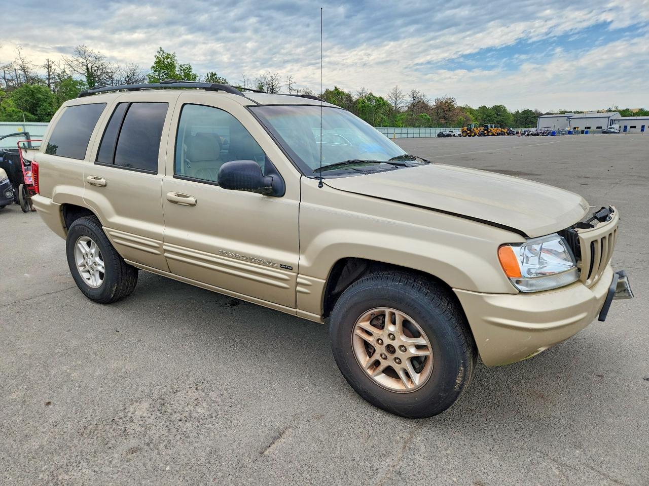 2000 Jeep Grand Cherokee Limited Золотой vin: 1J4G258S4YC367600