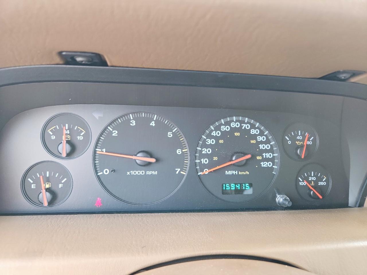 2000 Jeep Grand Cherokee Limited Золотой vin: 1J4G258S4YC367600