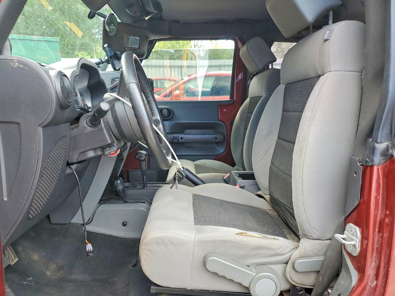 2010 Jeep Wrangler Sport Red vin: 1J4GA2D10AL103830