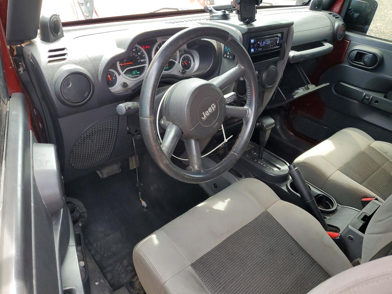 2010 Jeep Wrangler Sport Red vin: 1J4GA2D10AL103830